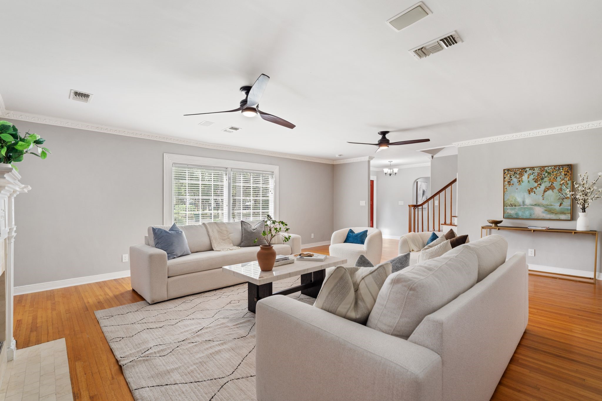 718 Garden Oaks Boulevard Property Photo 8