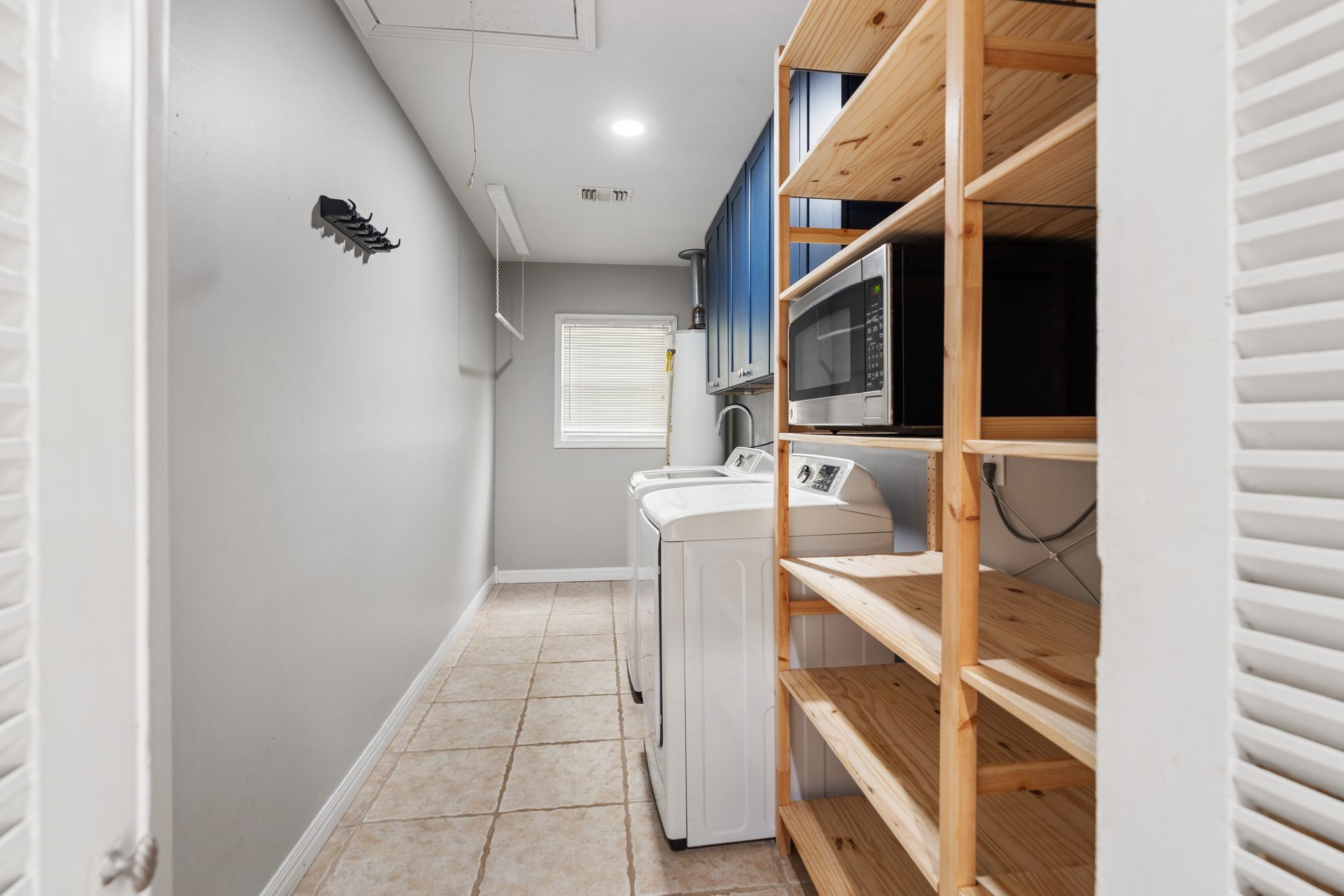 718 Garden Oaks Boulevard Property Photo 18