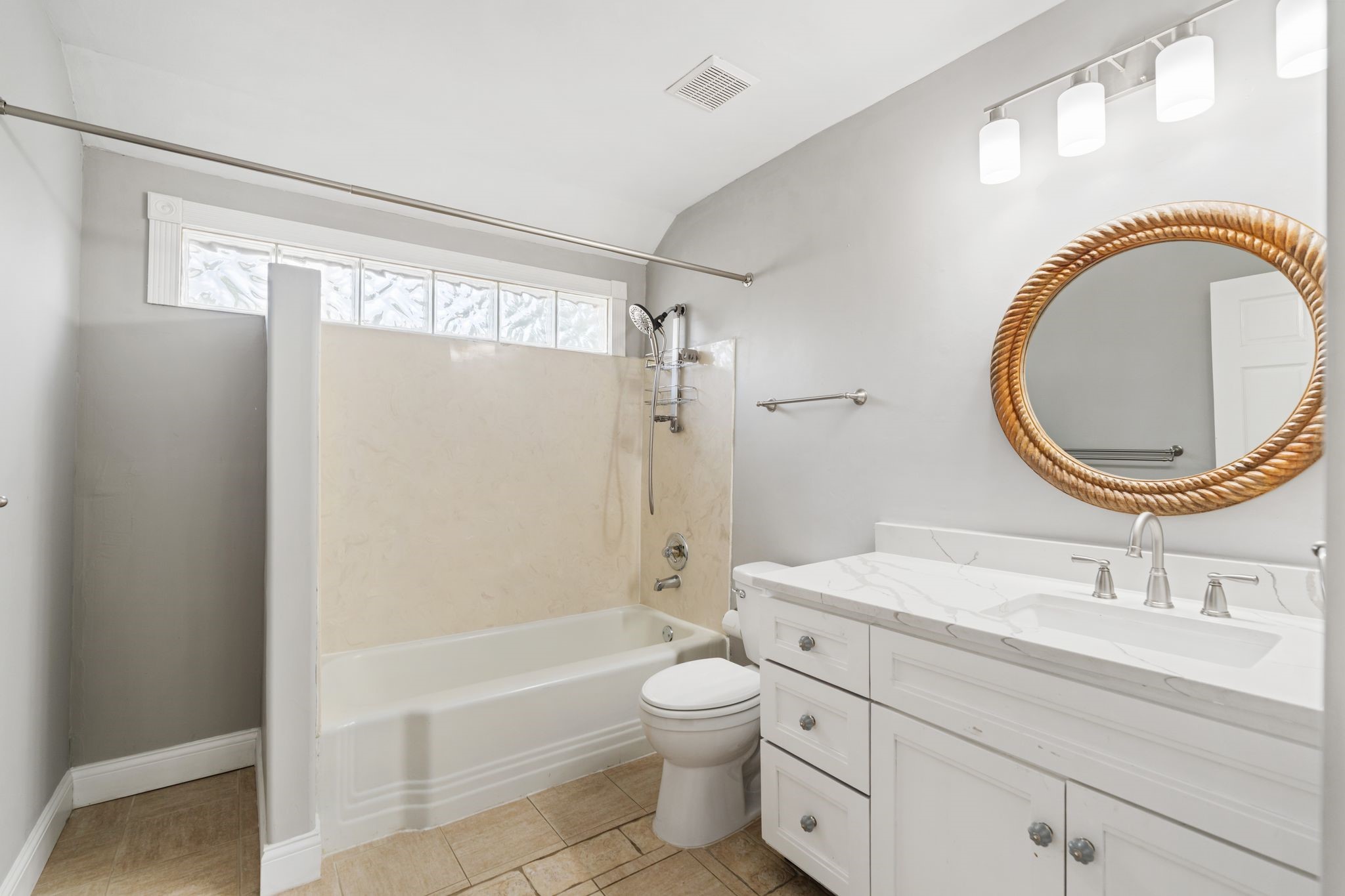 718 Garden Oaks Boulevard Property Photo 27