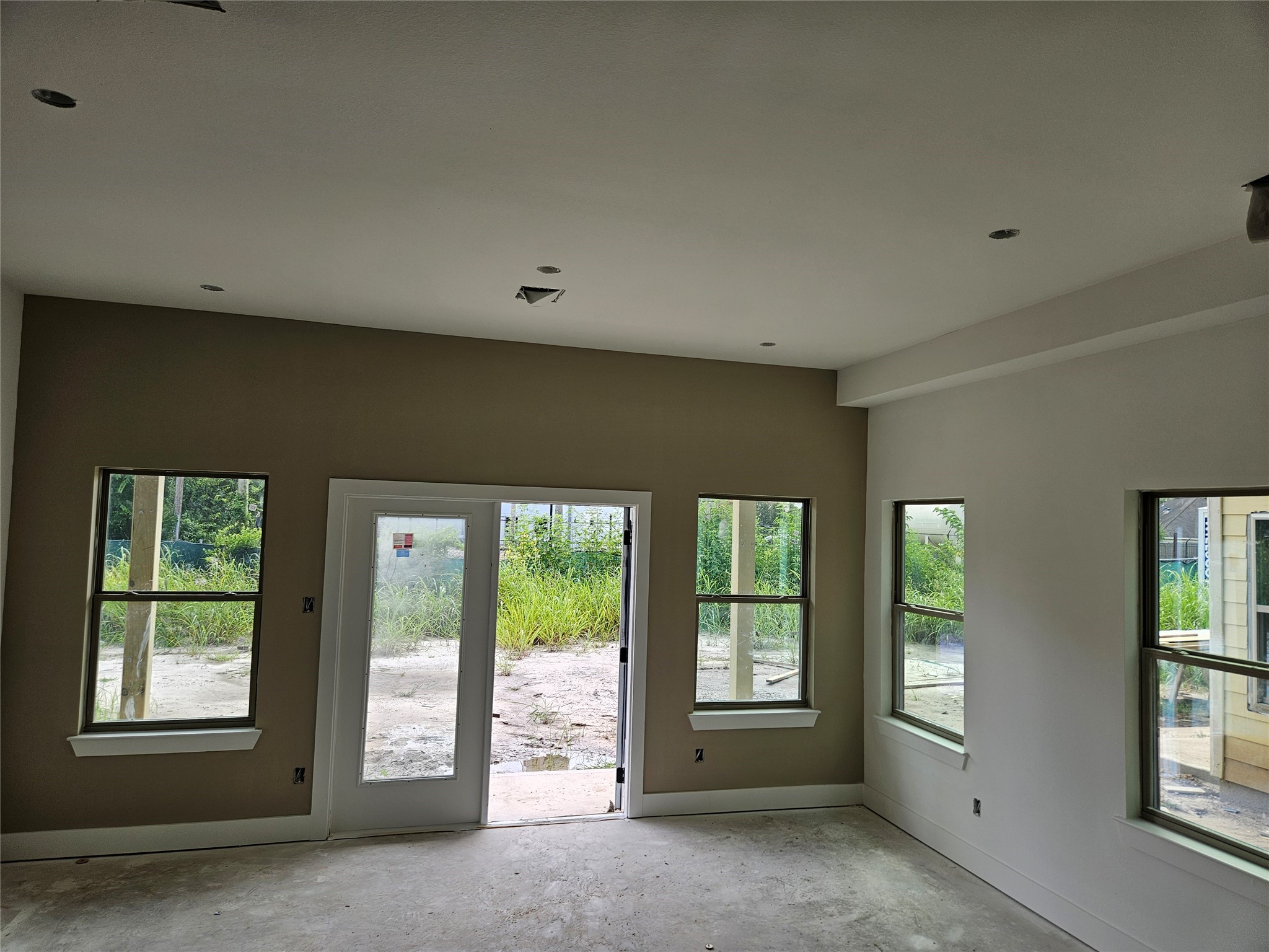 2807 Peacock Green Way Property Photo 9