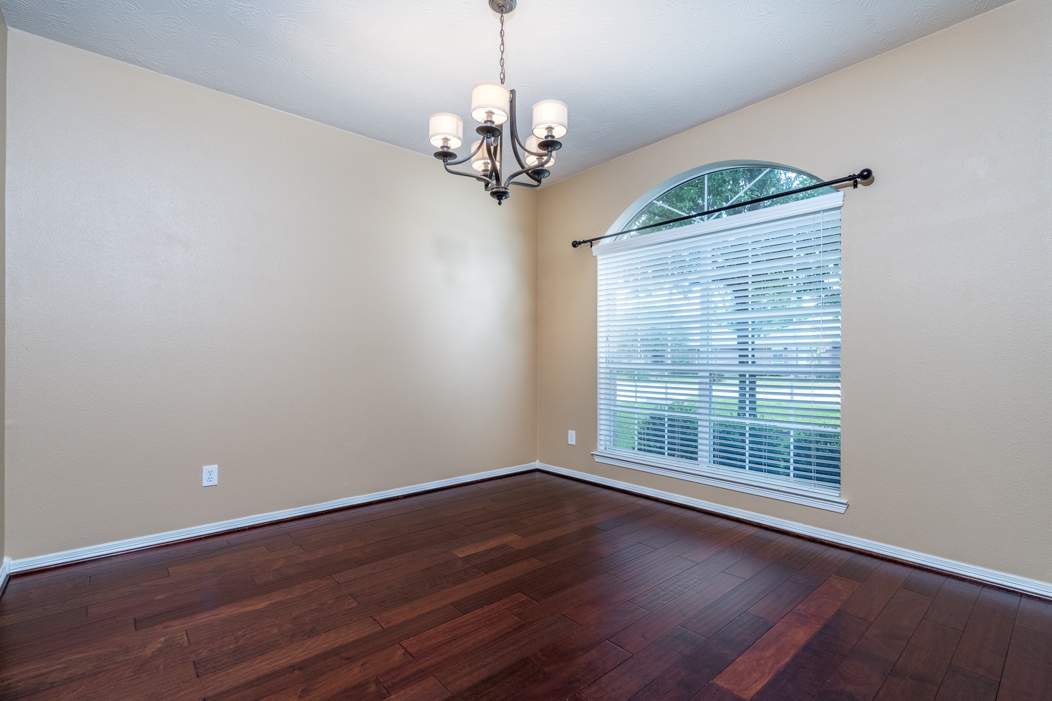 9315 Hidden Court Property Photo 7