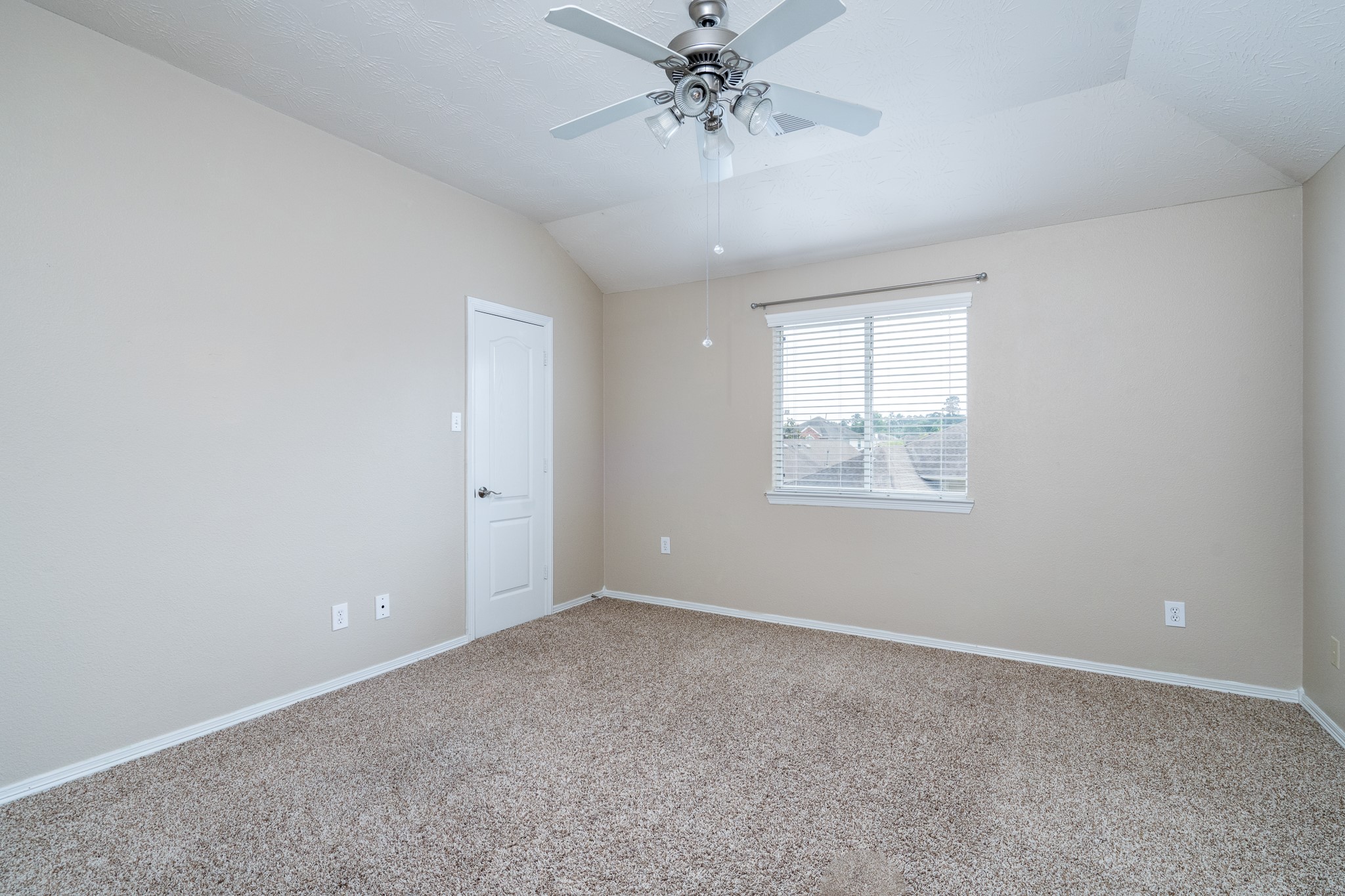 9315 Hidden Court Property Photo 27