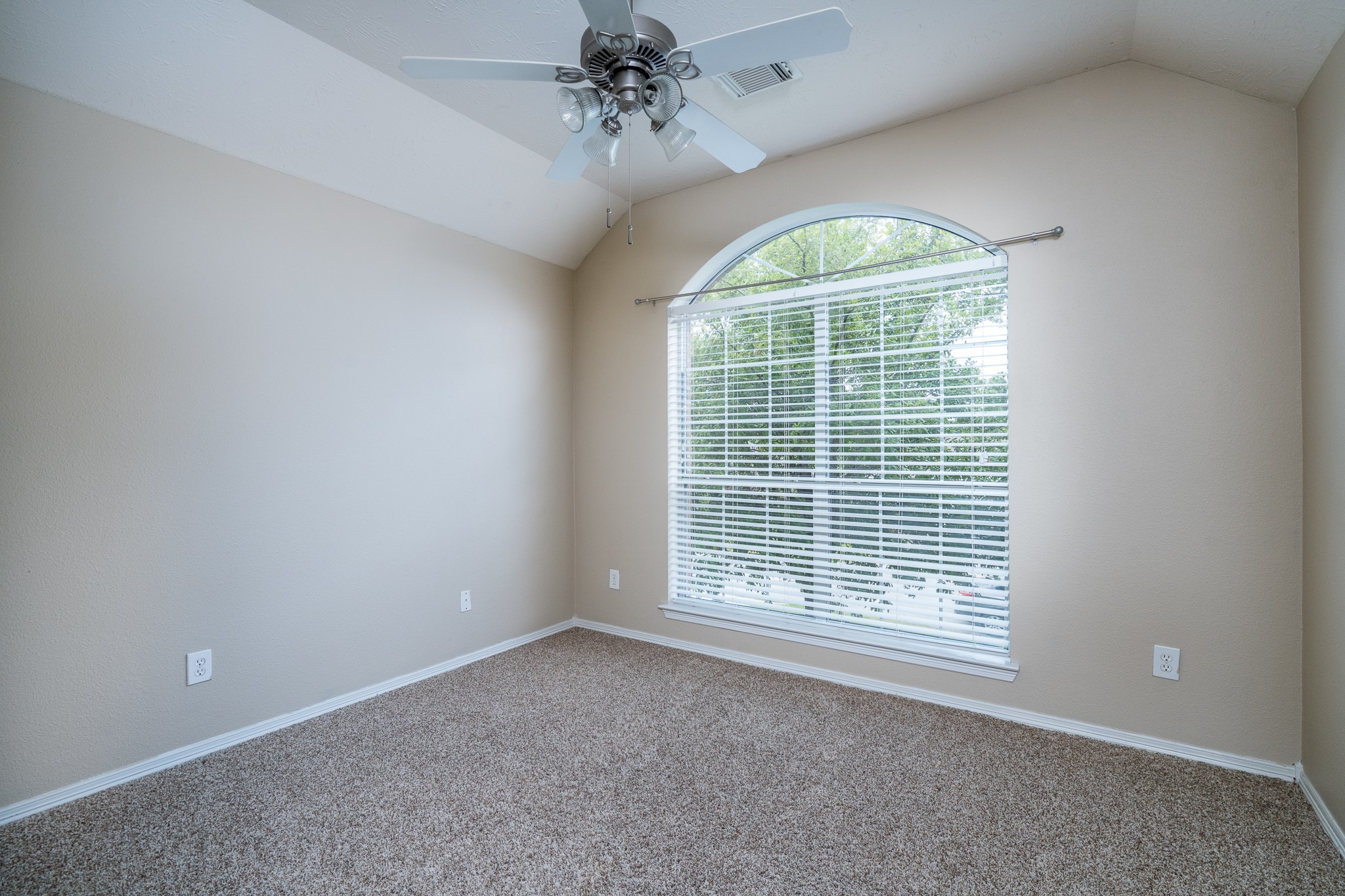 9315 Hidden Court Property Photo 28
