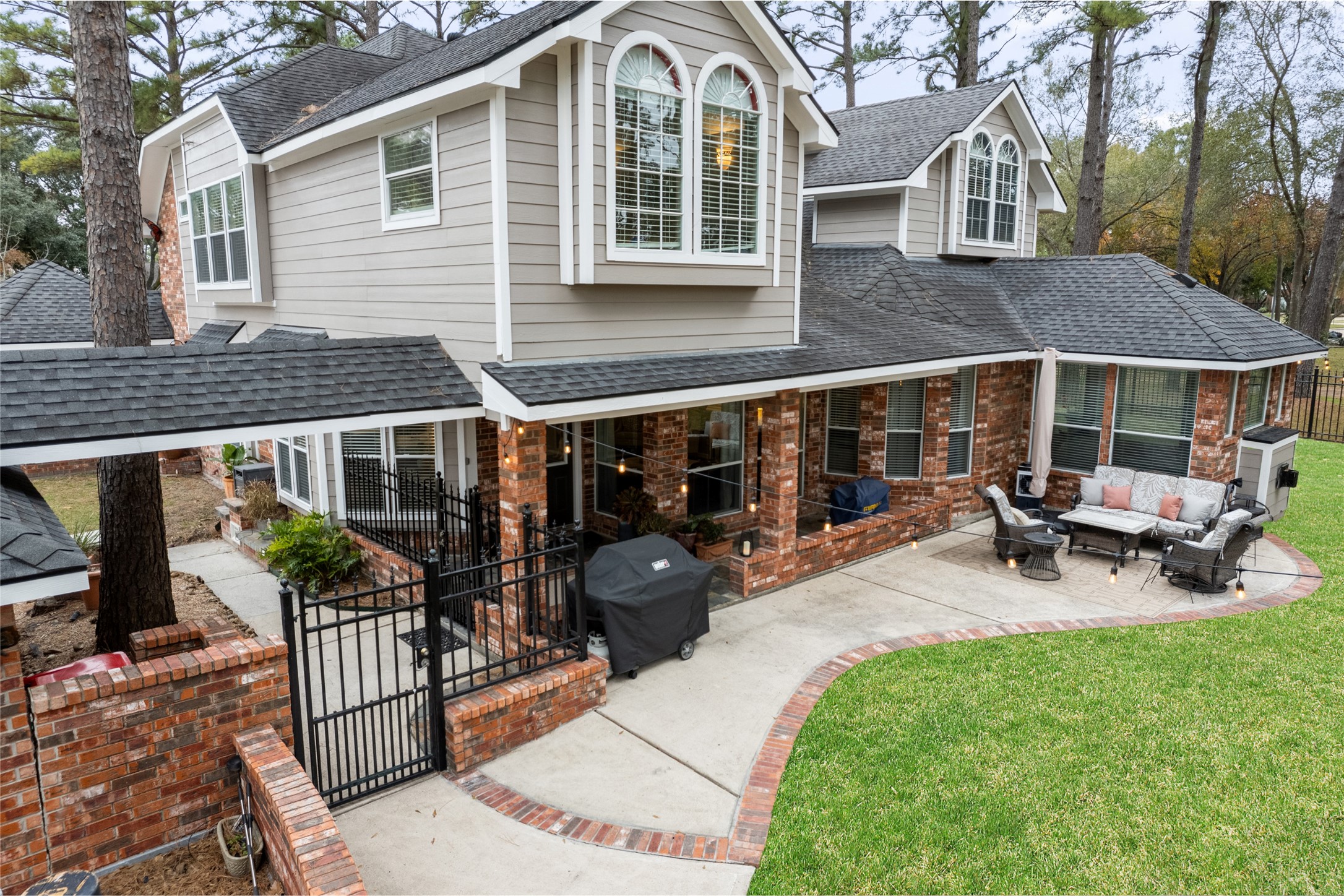 15912 Rosethorn Court Property Photo 30