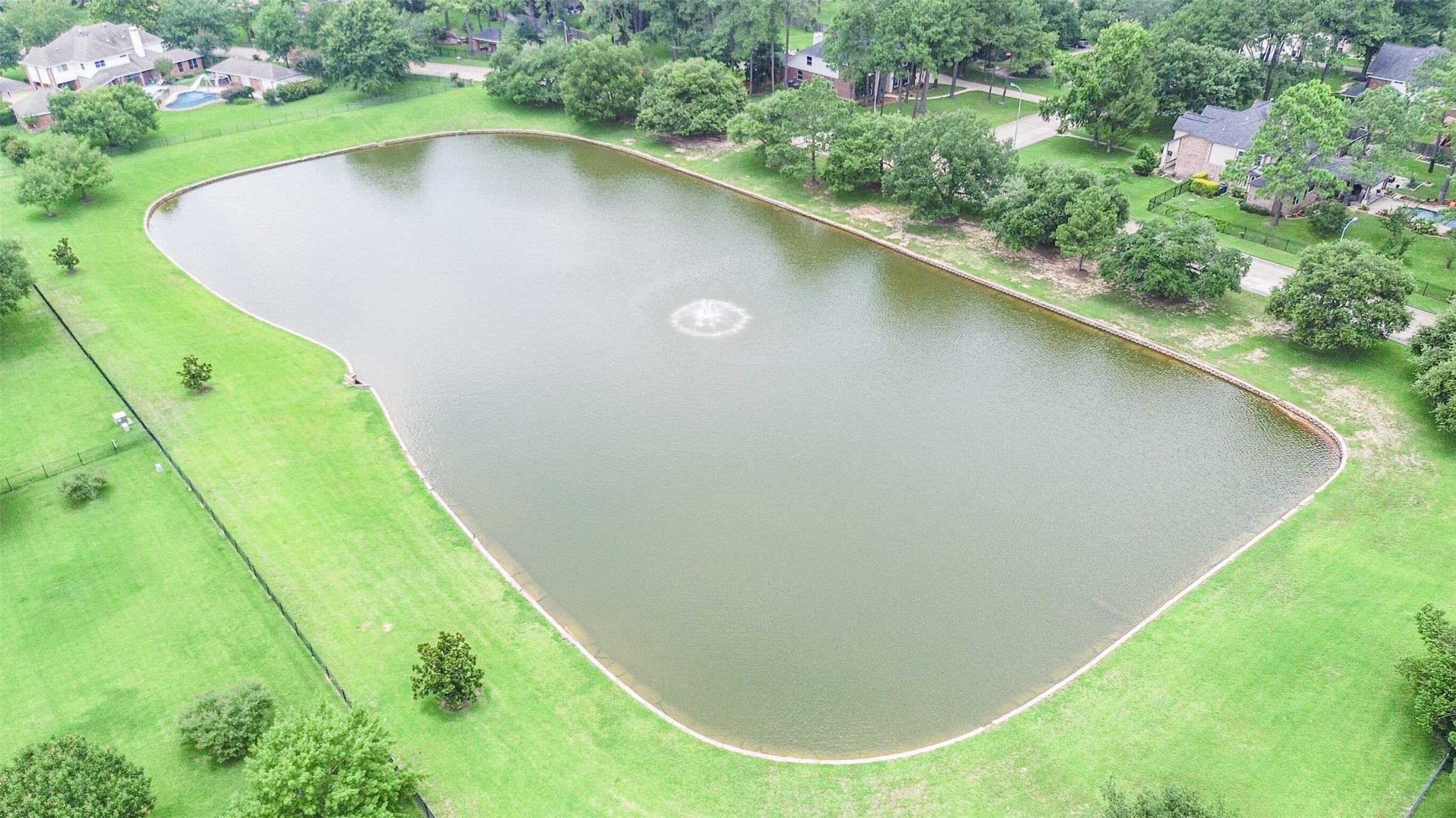15912 Rosethorn Court Property Photo 41