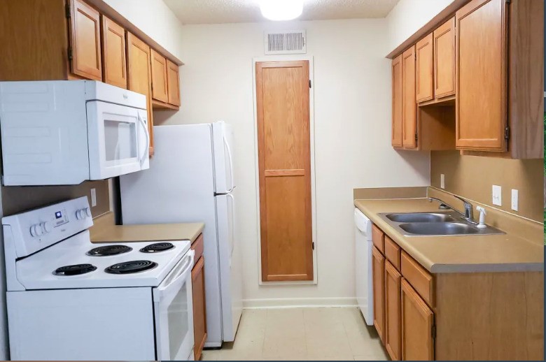 1205 Murray St Property Photo 6
