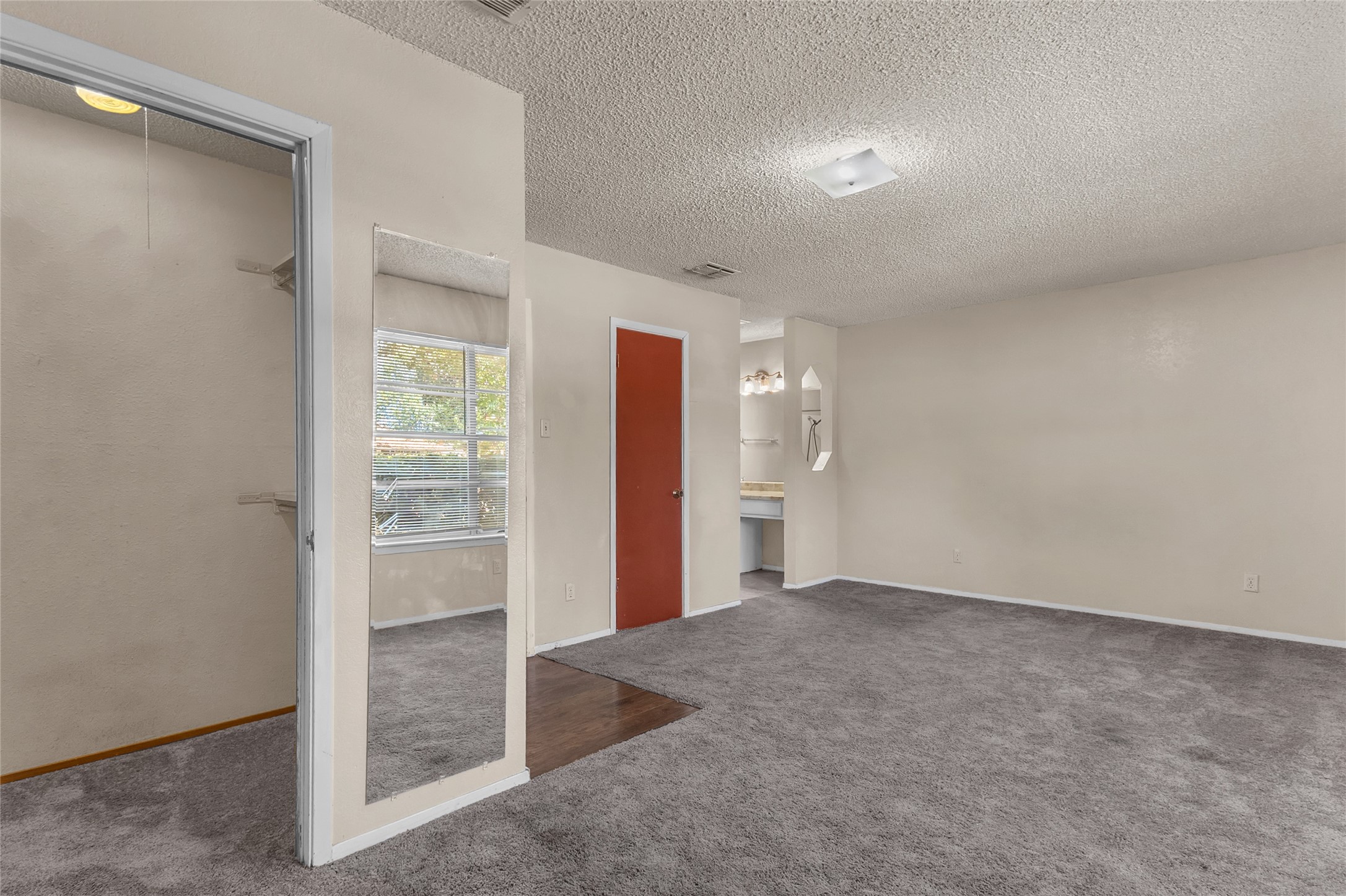1516 Violet Avenue Property Photo 11