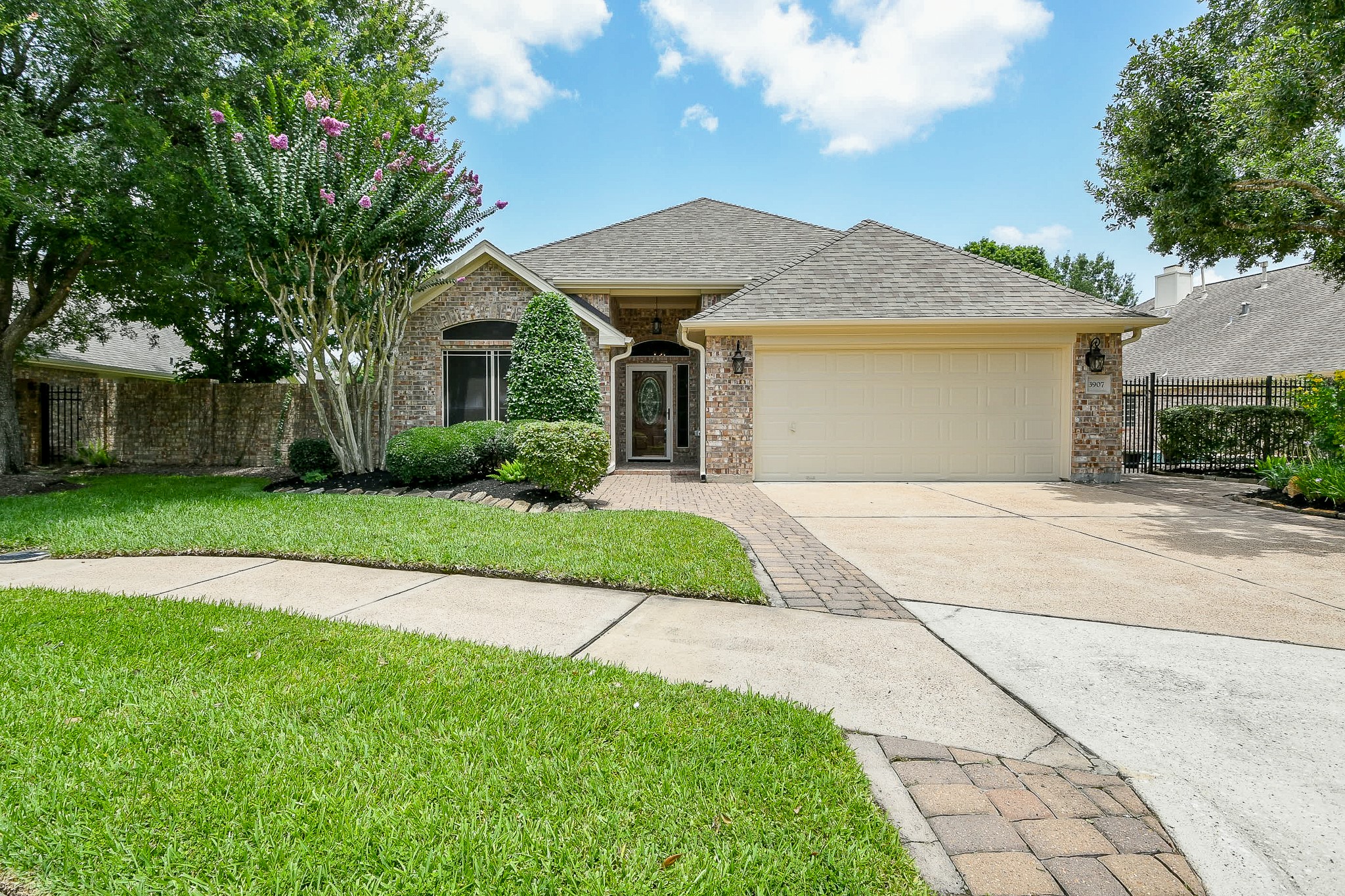3907 Cornell Park Court Property Photo 1