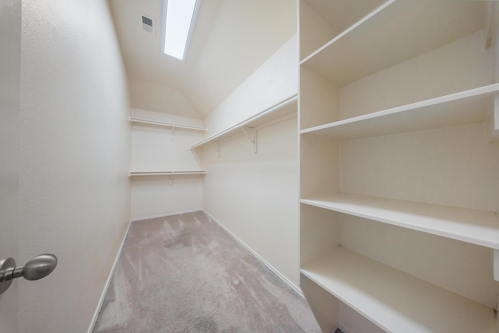 5015 Bridgecrossing Court Property Photo 19