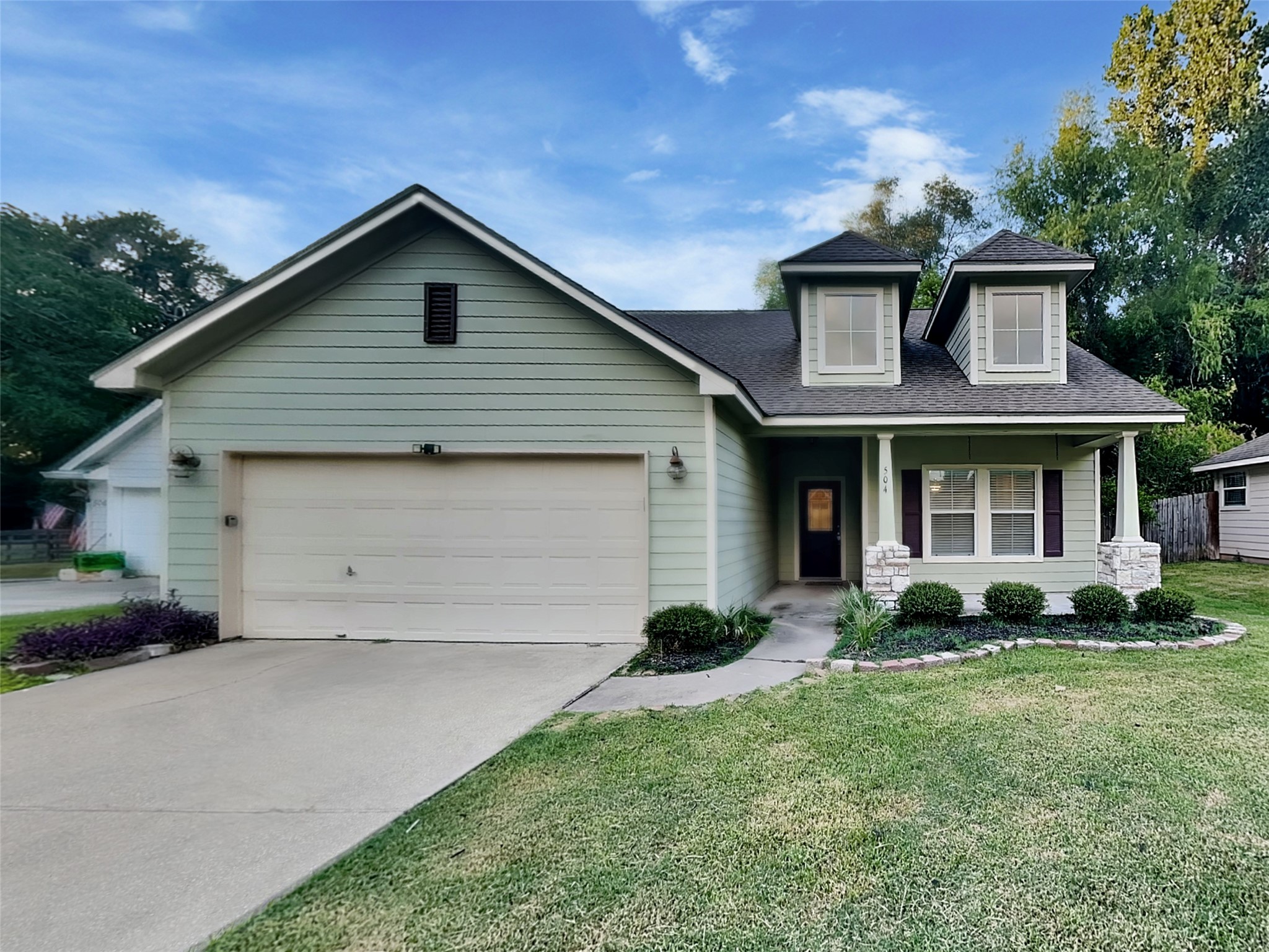 504 Forest Glen Street Property Photo 1