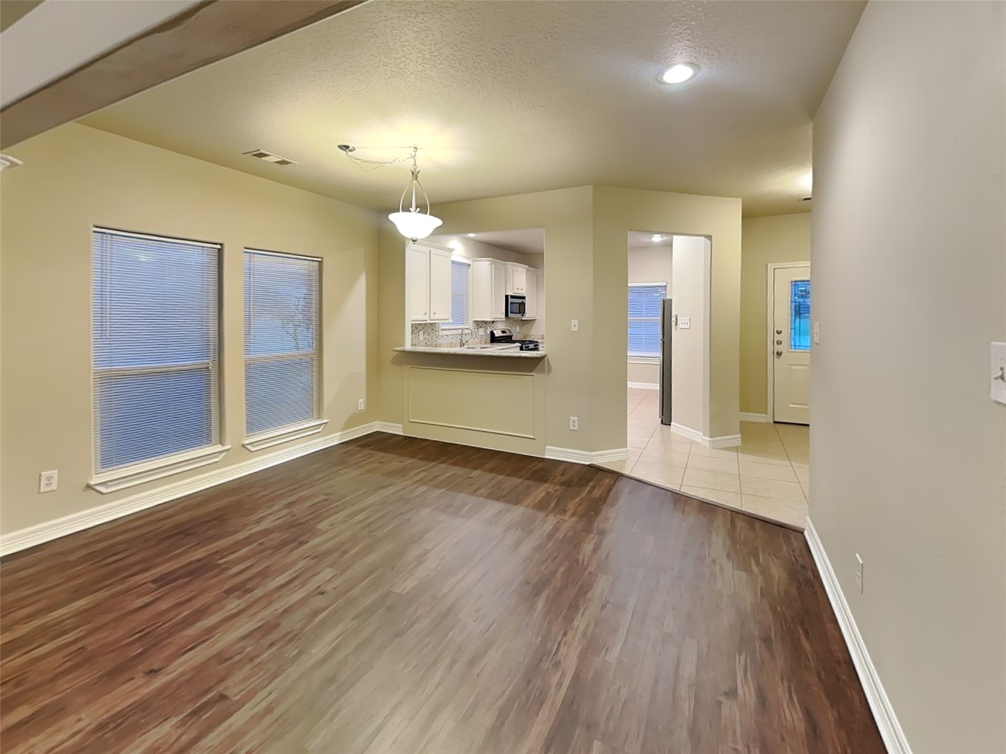 504 Forest Glen Street Property Photo 4