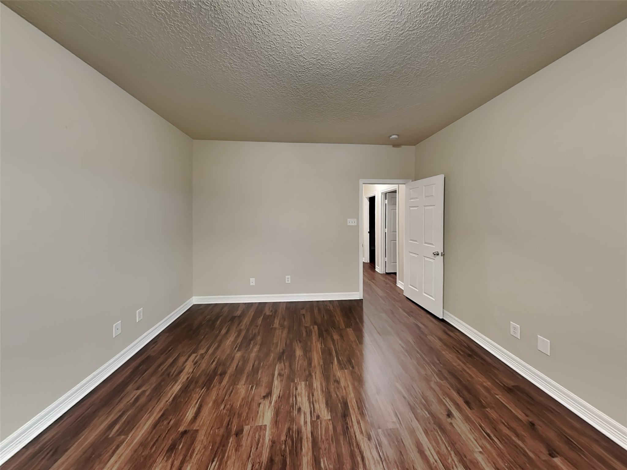 504 Forest Glen Street Property Photo 9