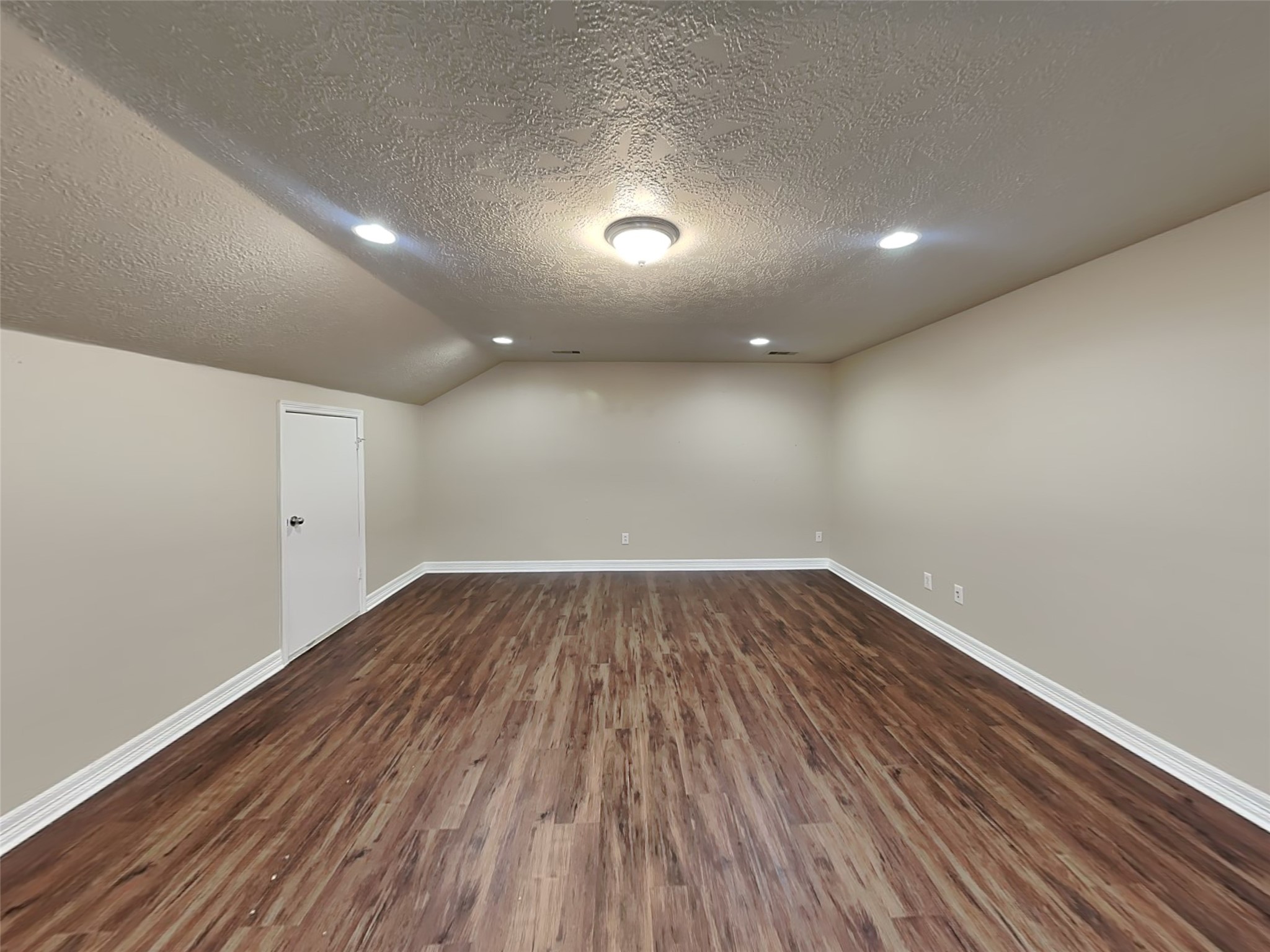 504 Forest Glen Street Property Photo 17