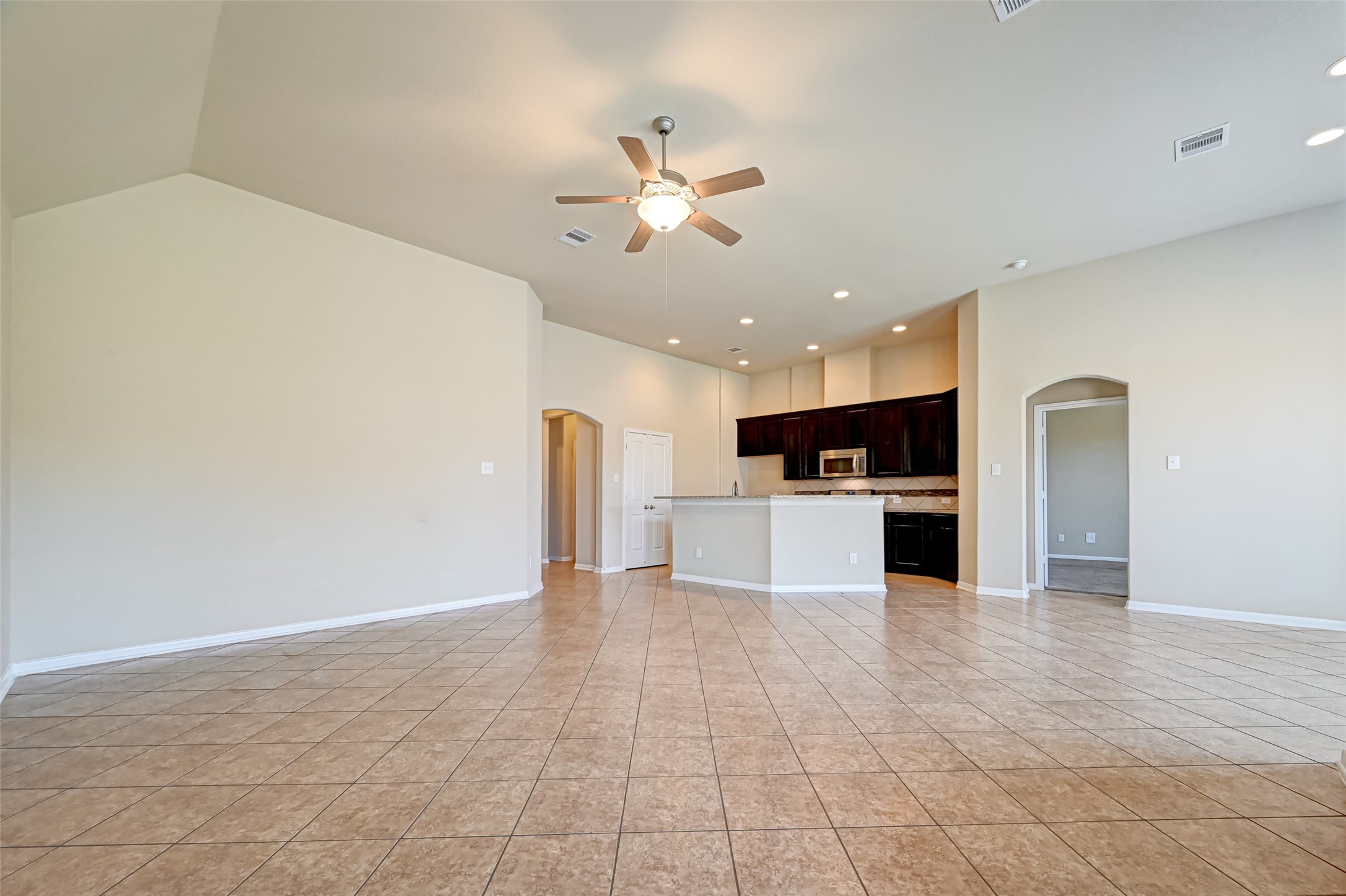402 Conchola Lane Property Photo 8