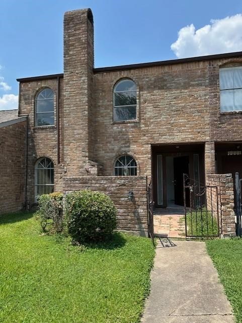 8722 Maplecrest Drive Property Photo 1