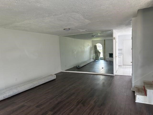 8722 Maplecrest Drive Property Photo 3