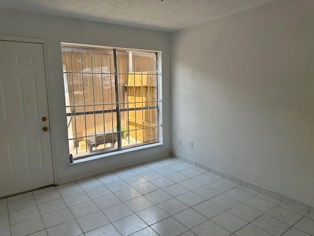 8722 Maplecrest Drive Property Photo 6