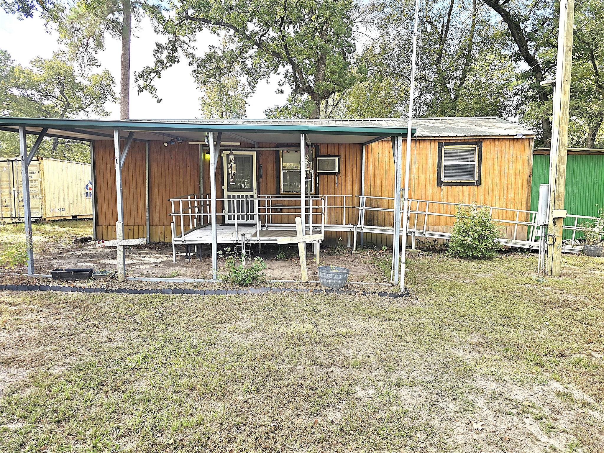 127 Navaho Trail Property Photo 1