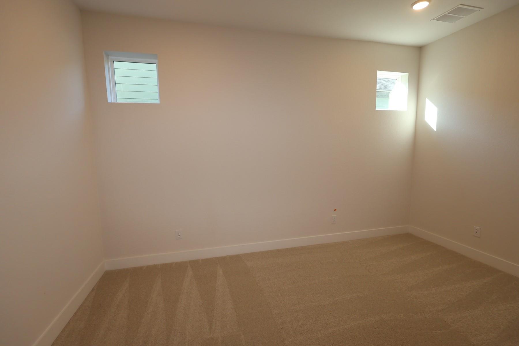 12110 Trailing Twilight Drive Property Photo 10