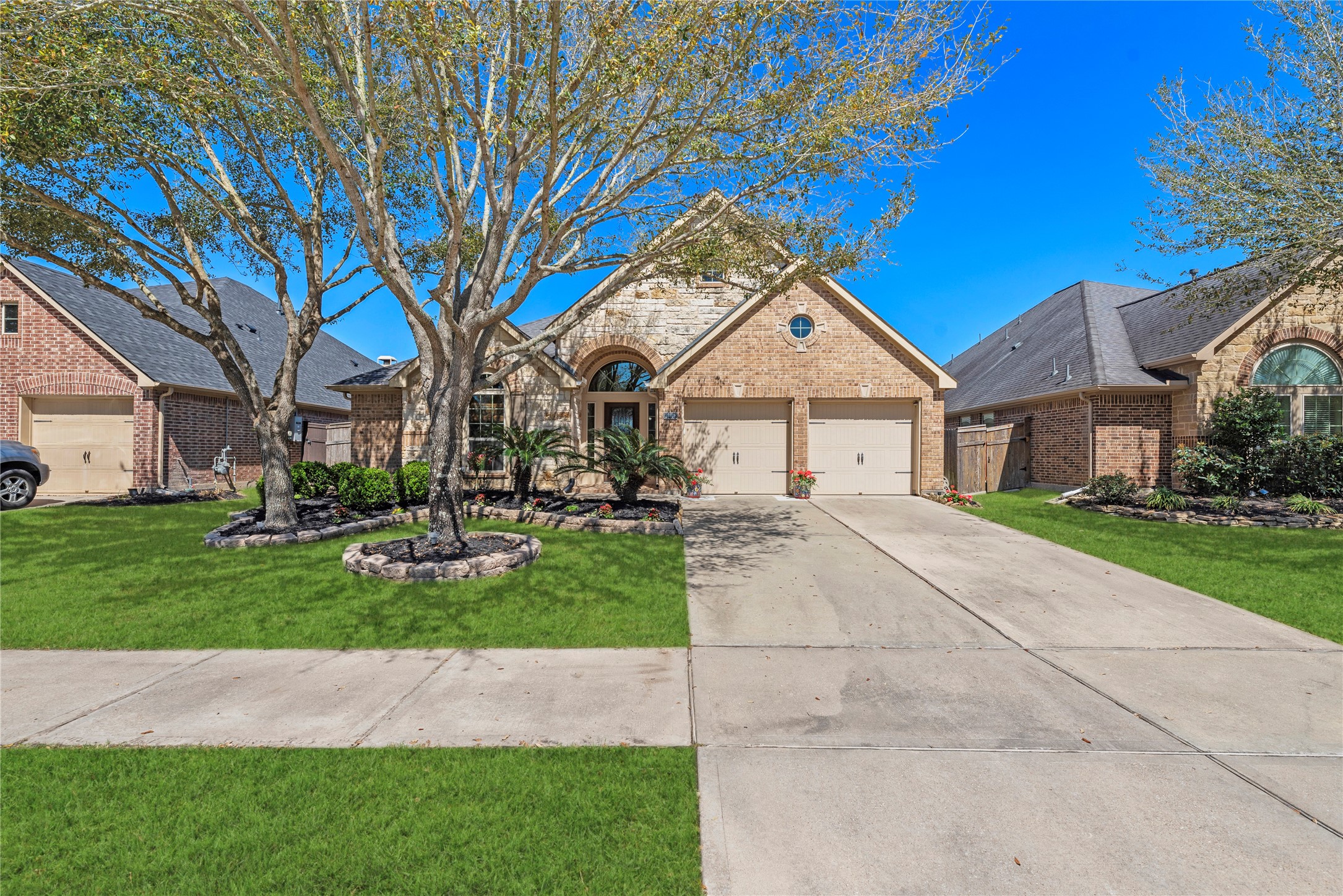 27706 Linden Ridge Lane Property Photo