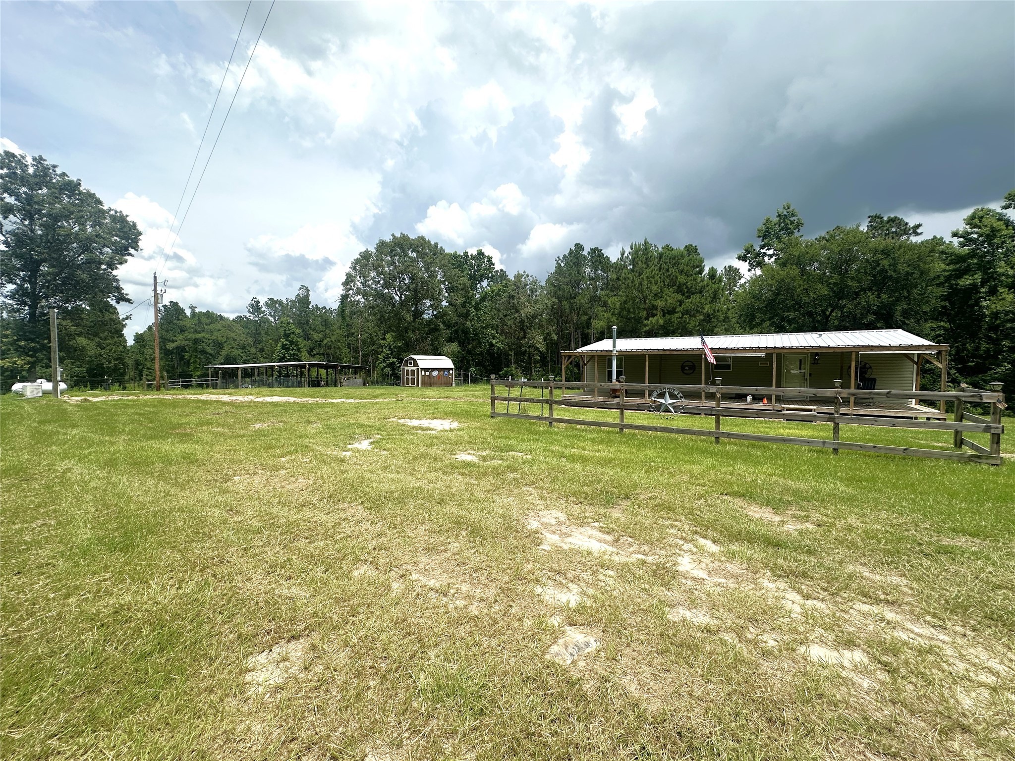 280 County Road 4200 Property Photo 1