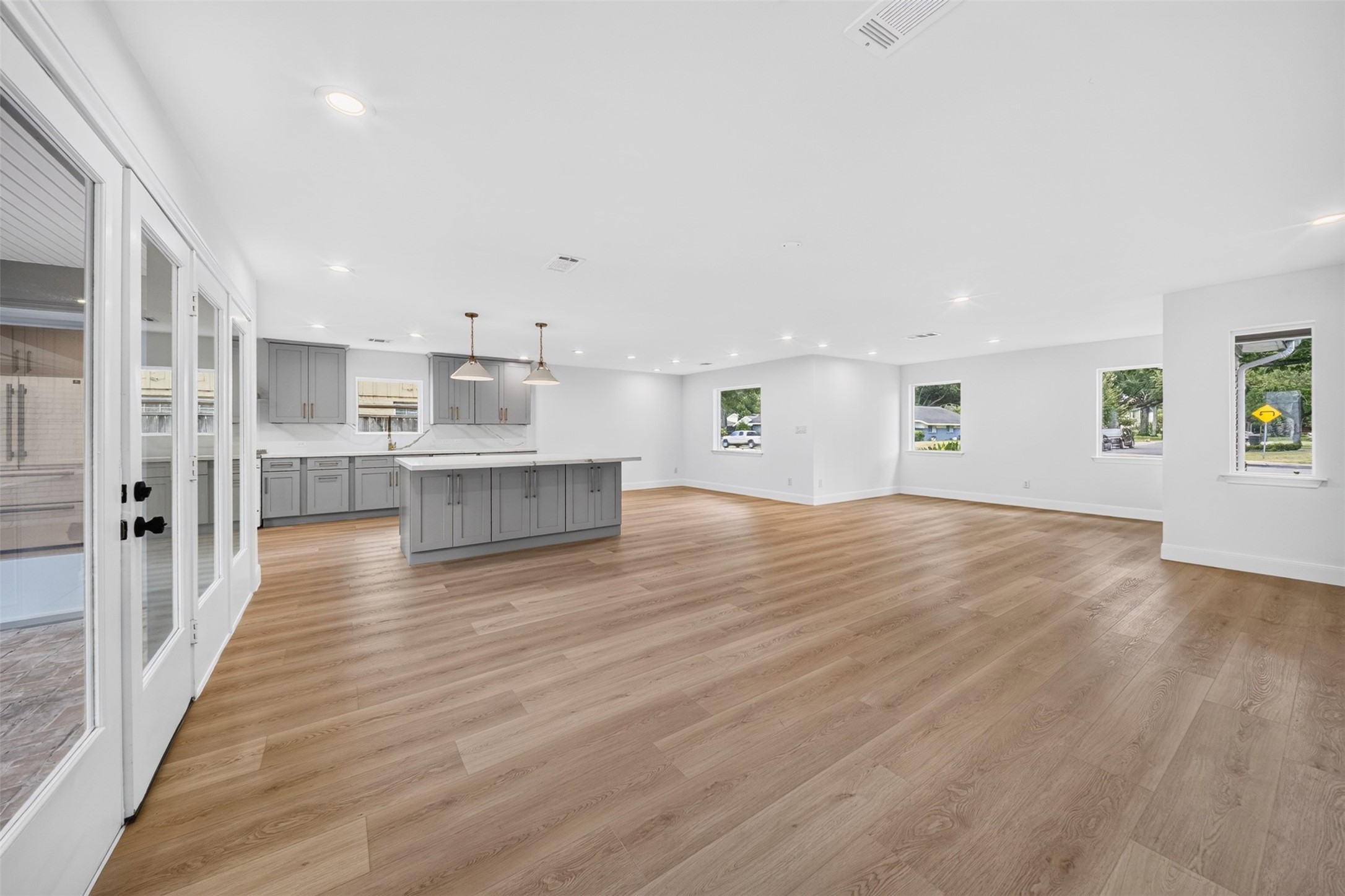 2126 Chimney Rock Road Property Photo 20
