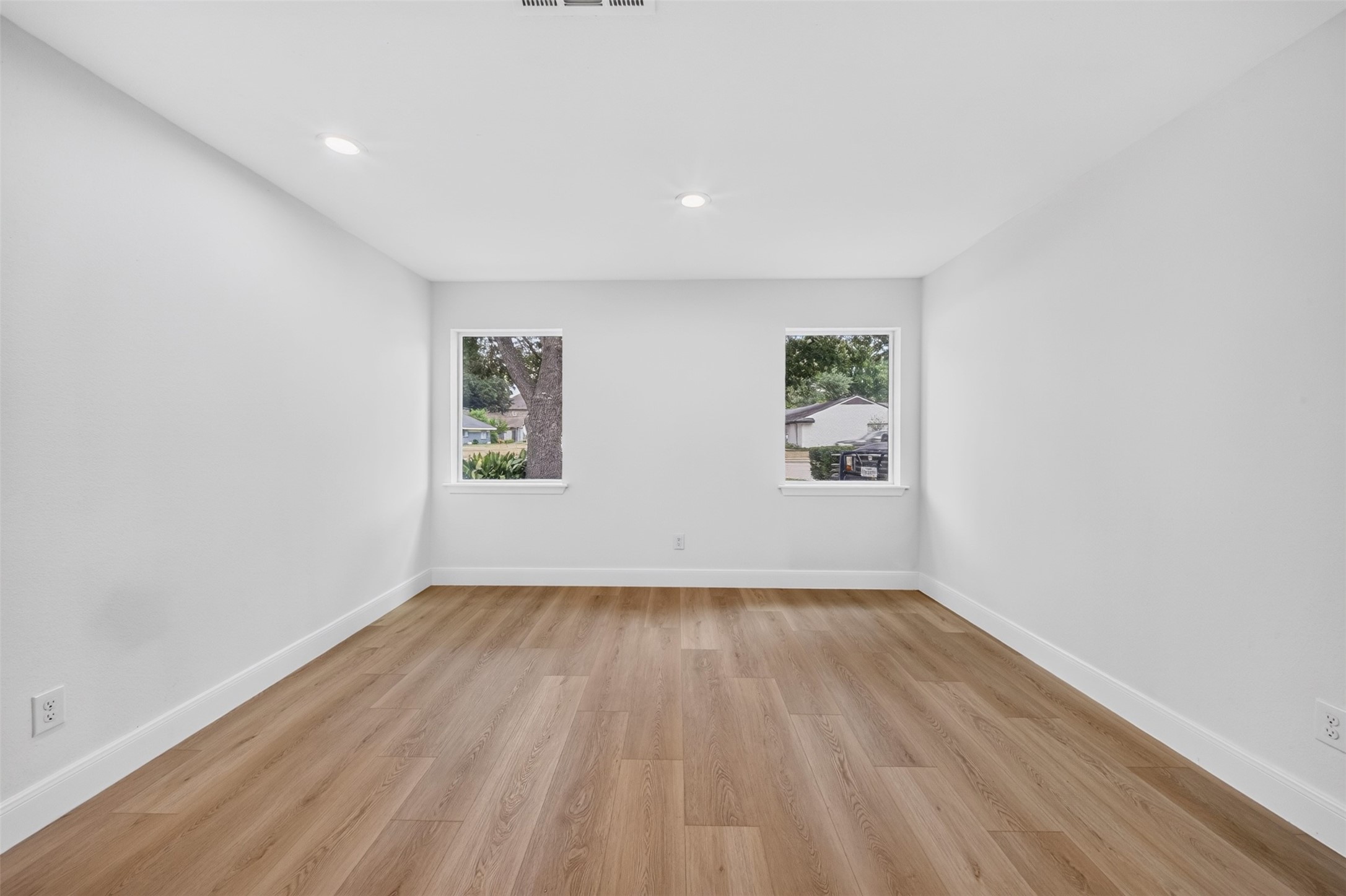 2126 Chimney Rock Road Property Photo 21