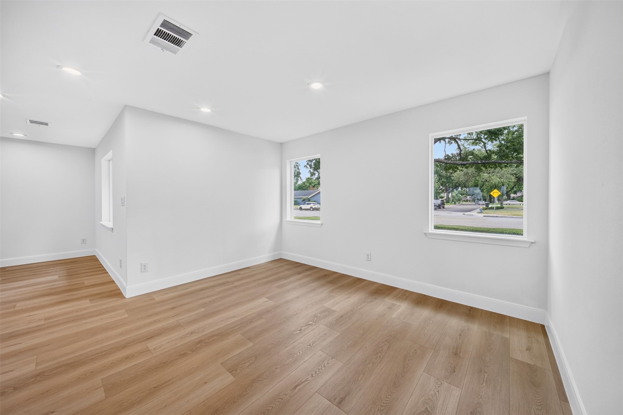 2126 Chimney Rock Road Property Photo 22