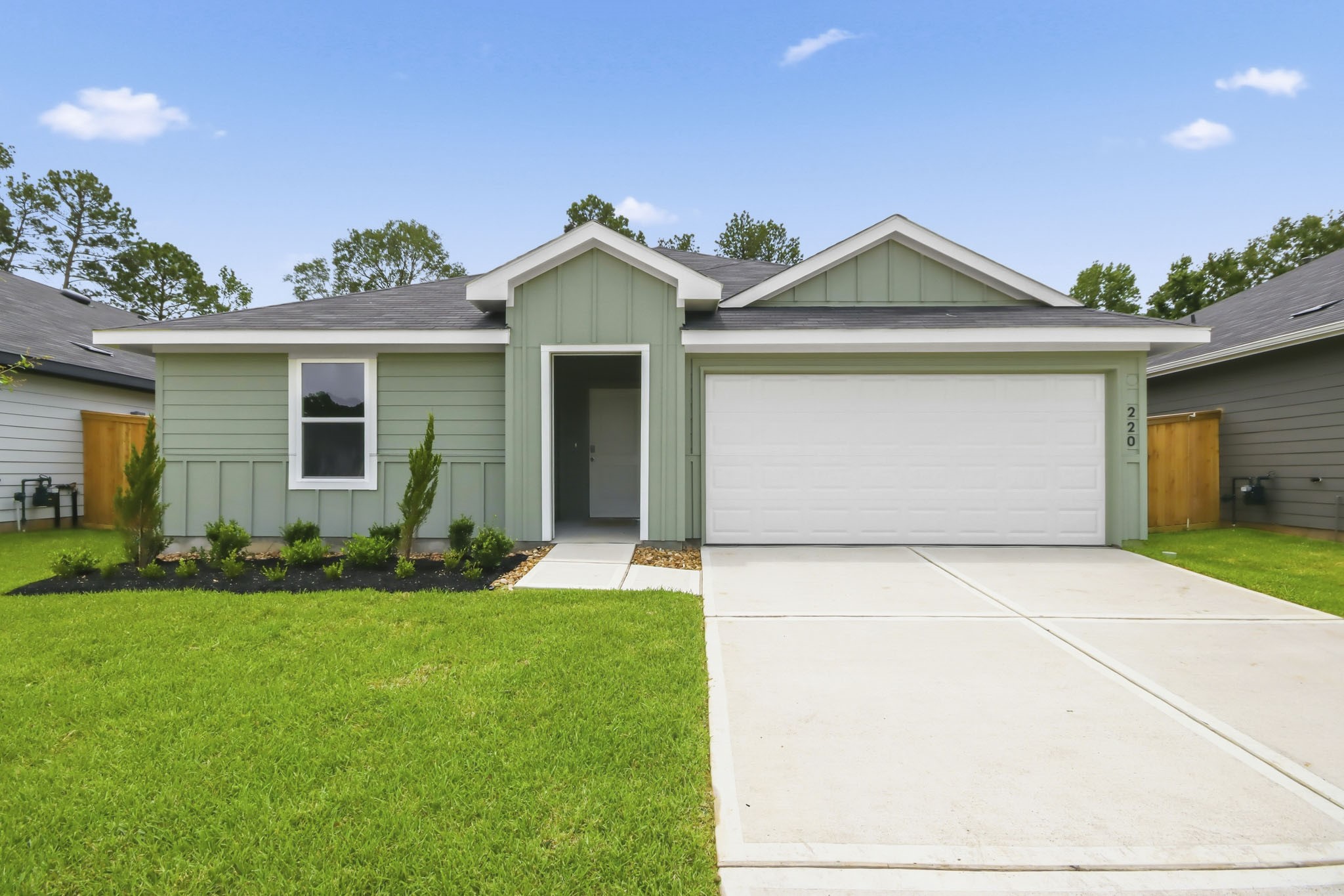 220 Golden Eagle Boulevard Property Photo 1