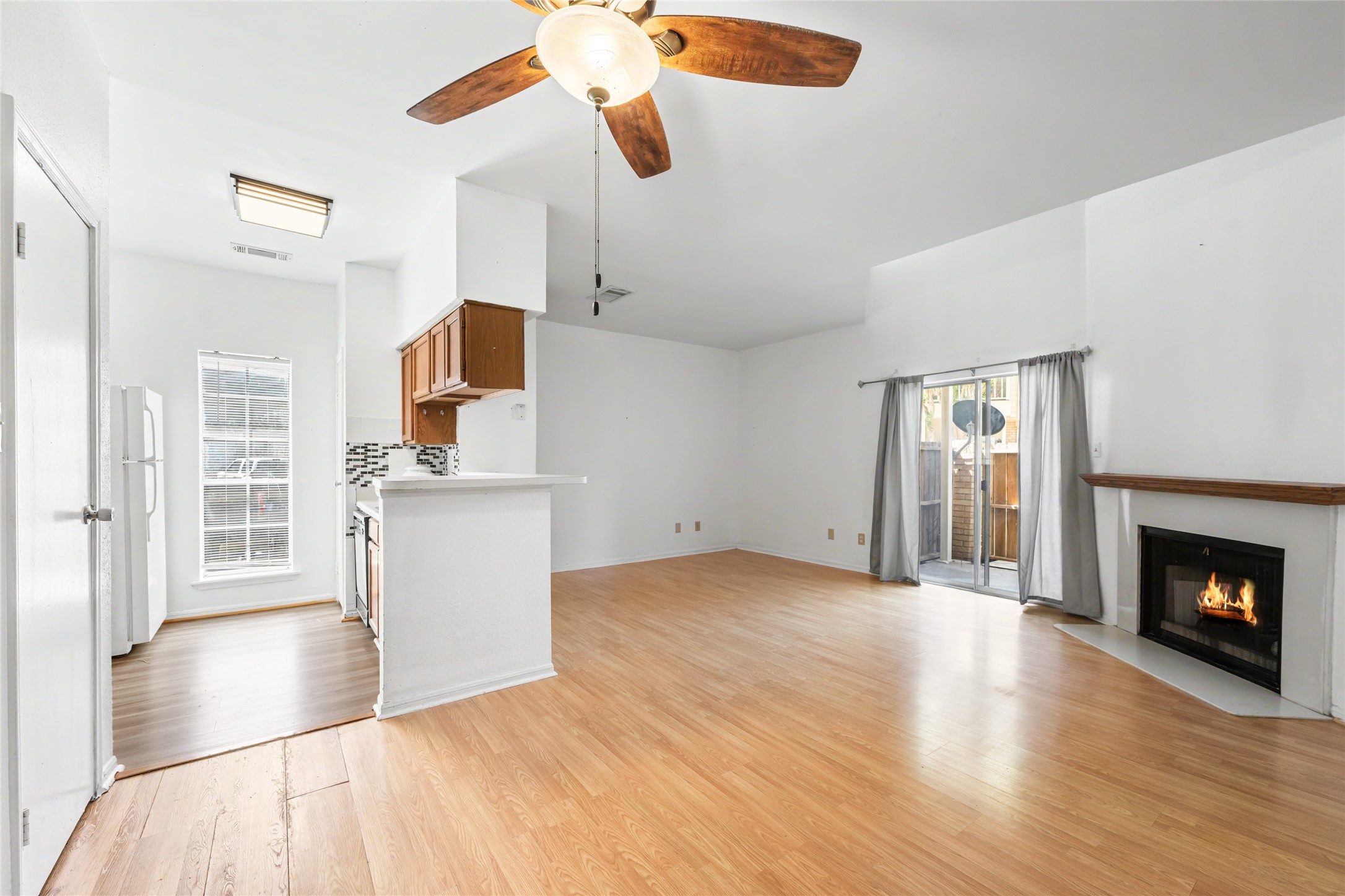 7575 Cambridge Street 1304 Property Photo 18