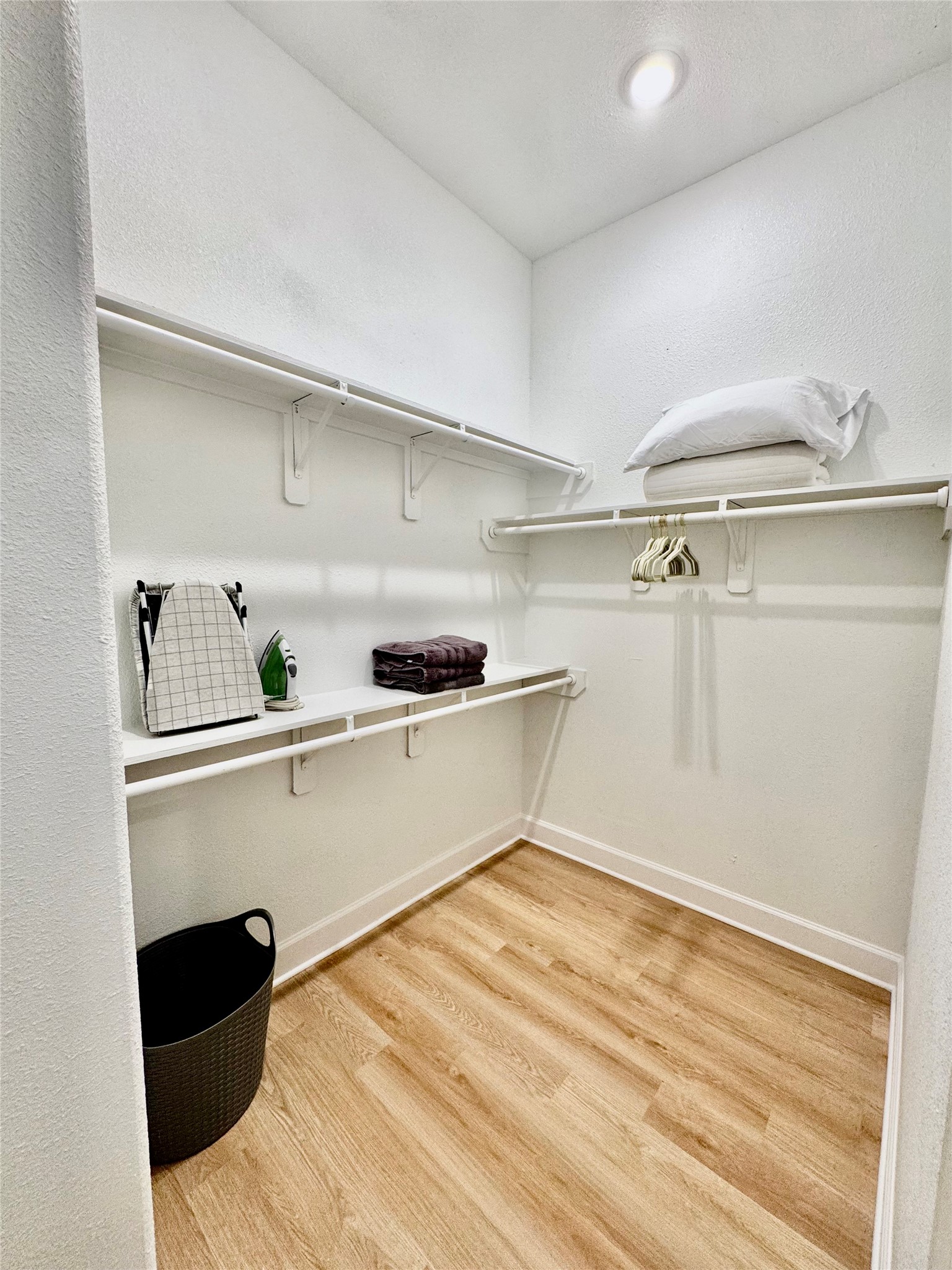 5306 Ridgeway Drive A Property Photo 8