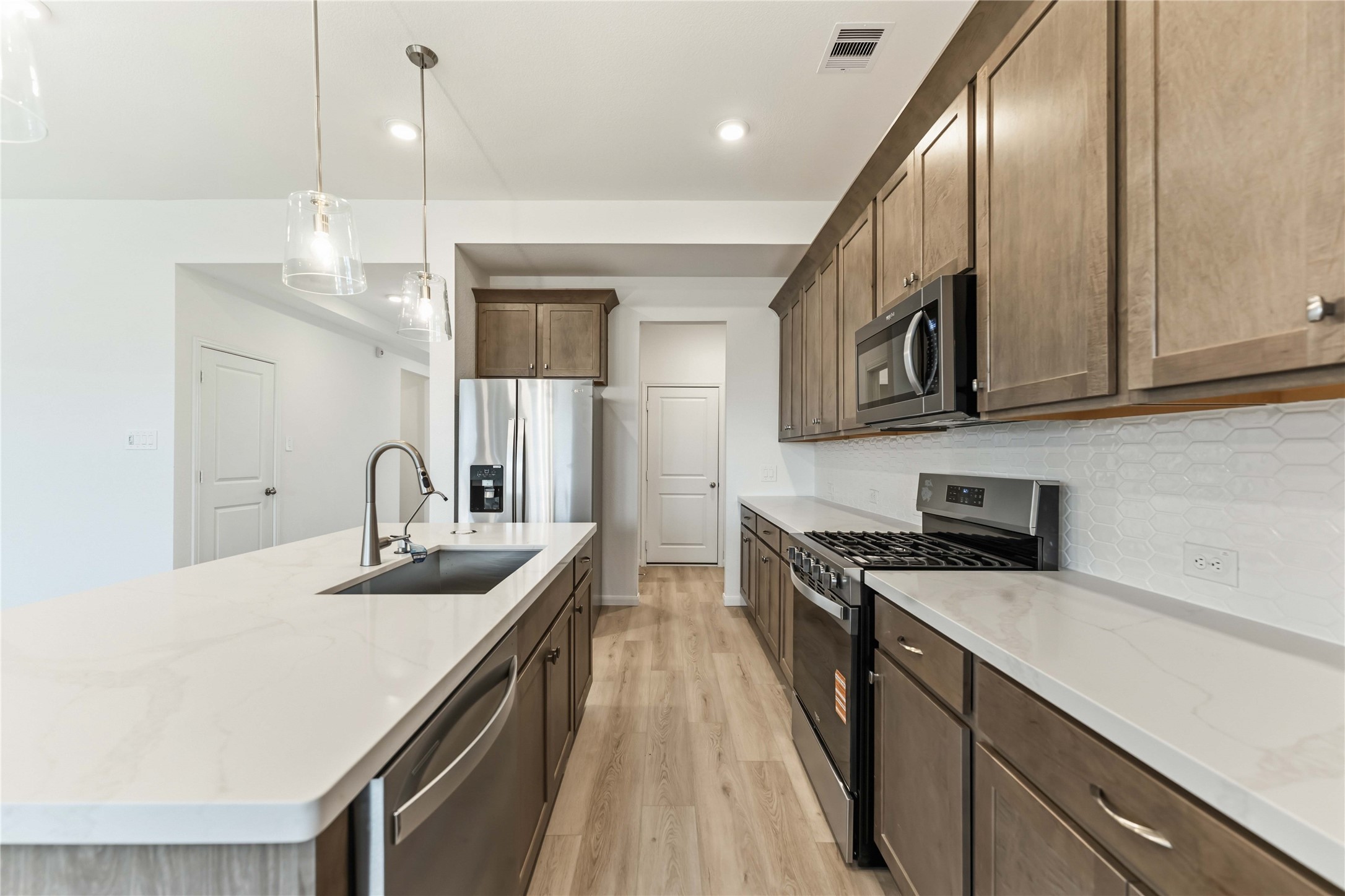 5622 Bermuda Sands Drive Property Photo 10