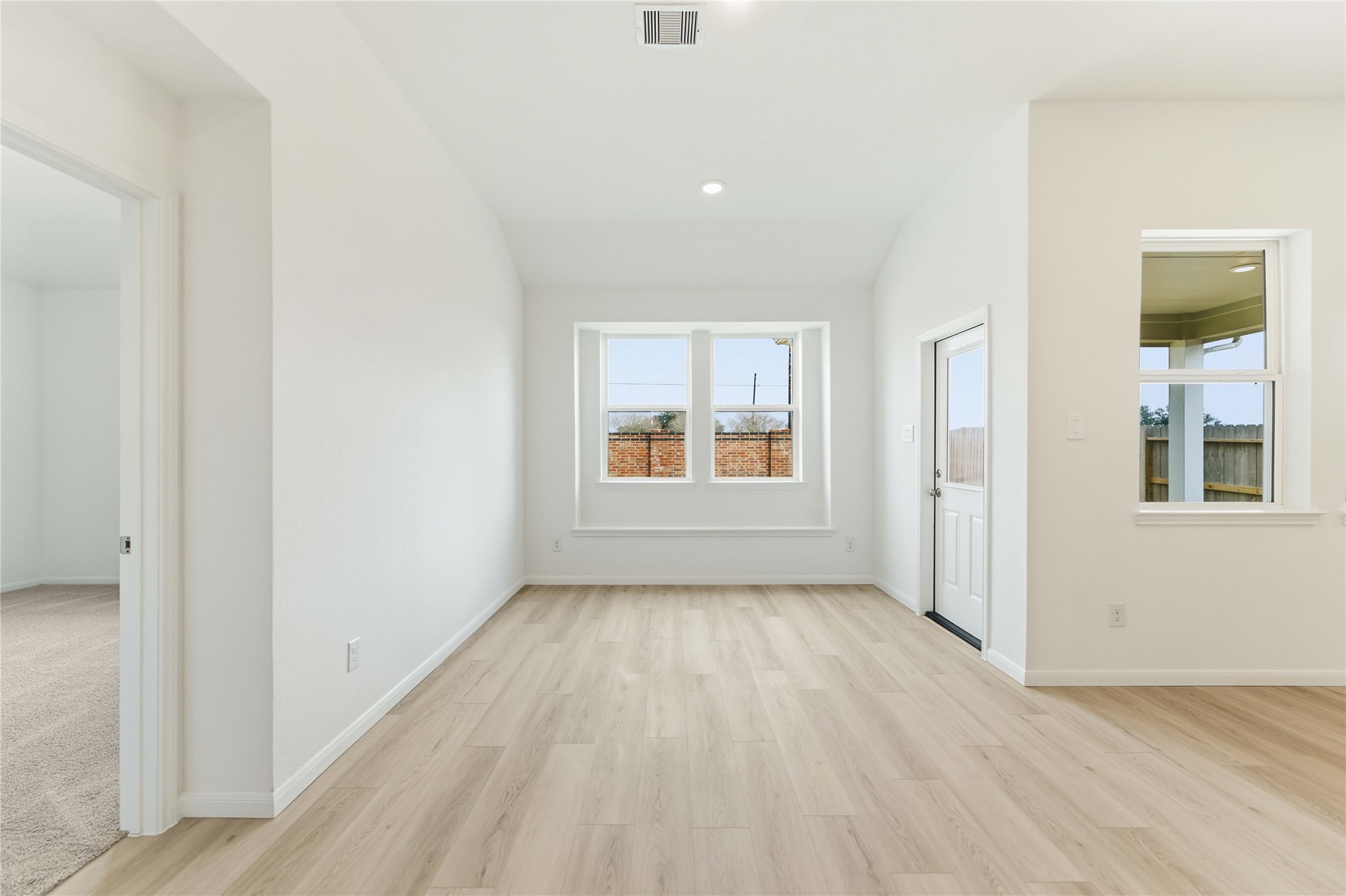 5622 Bermuda Sands Drive Property Photo 12