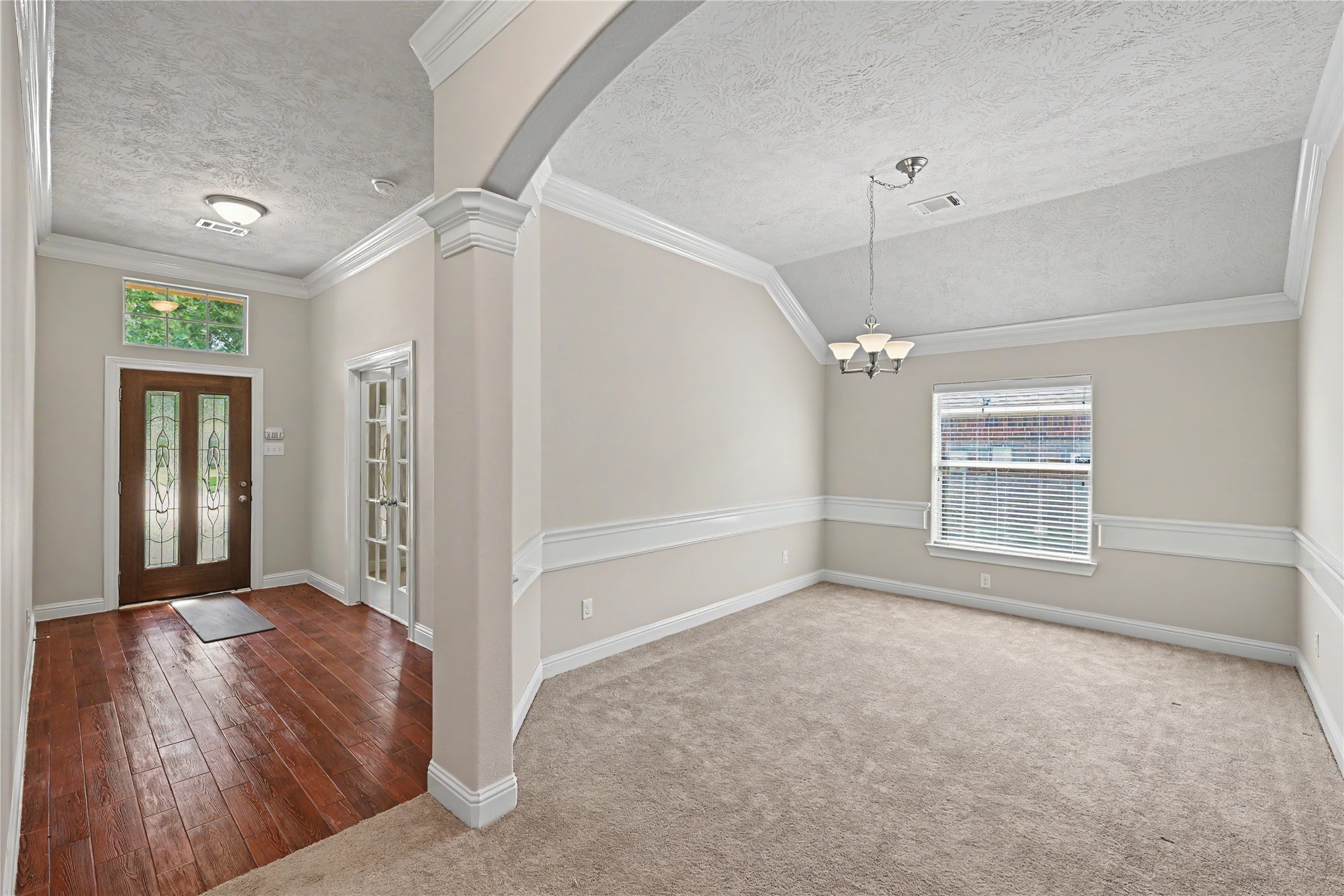 24703 Sandusky Drive Property Photo 4