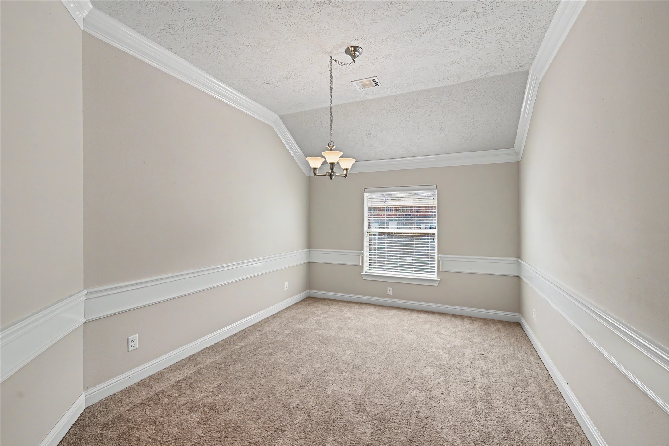 24703 Sandusky Drive Property Photo 6