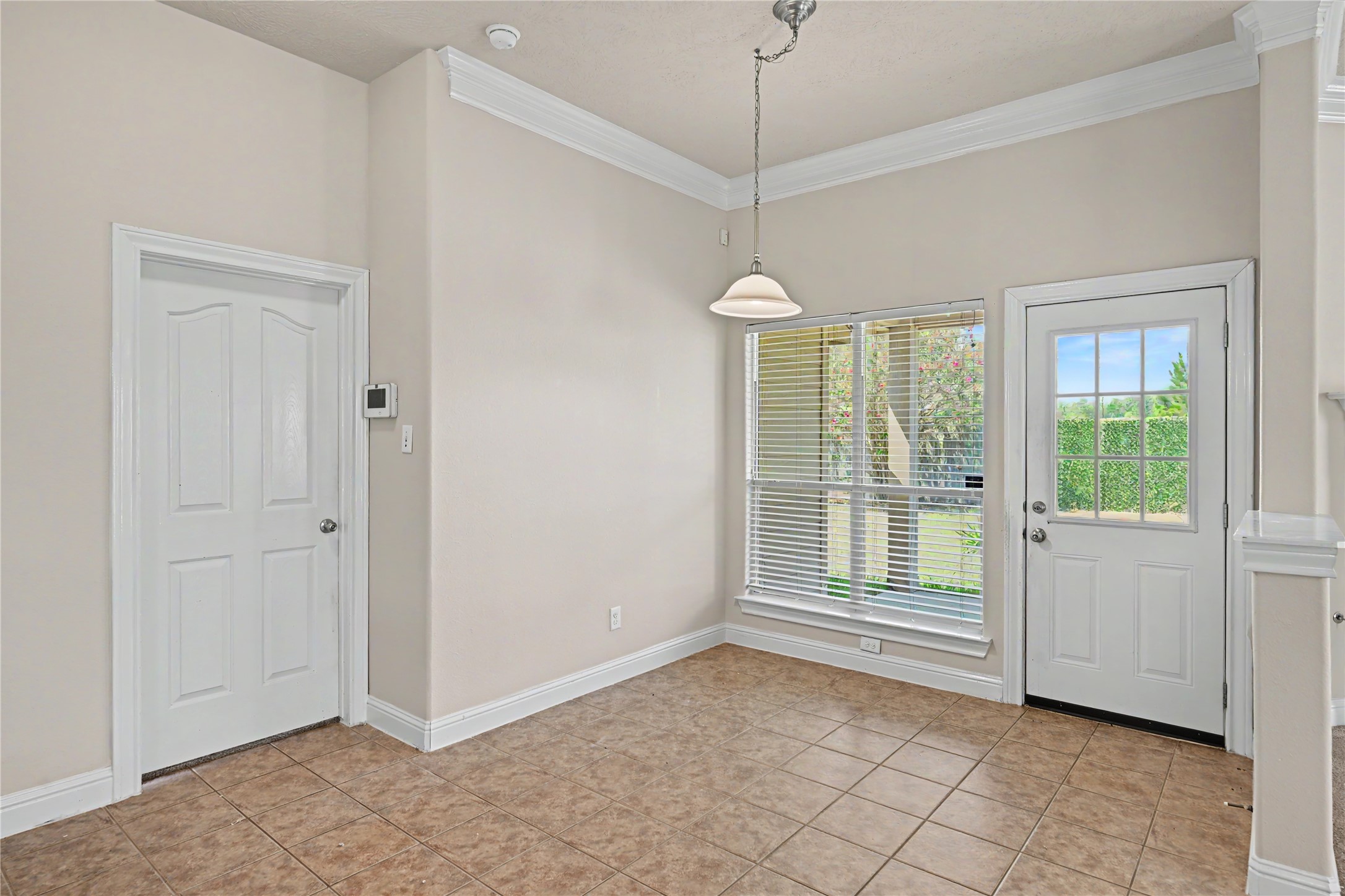 24703 Sandusky Drive Property Photo 11