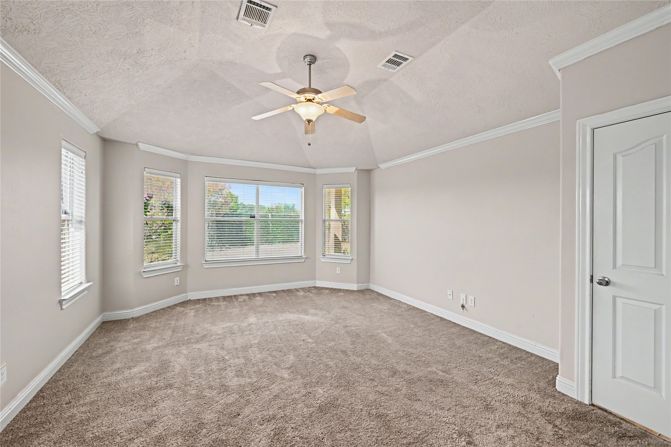 24703 Sandusky Drive Property Photo 13