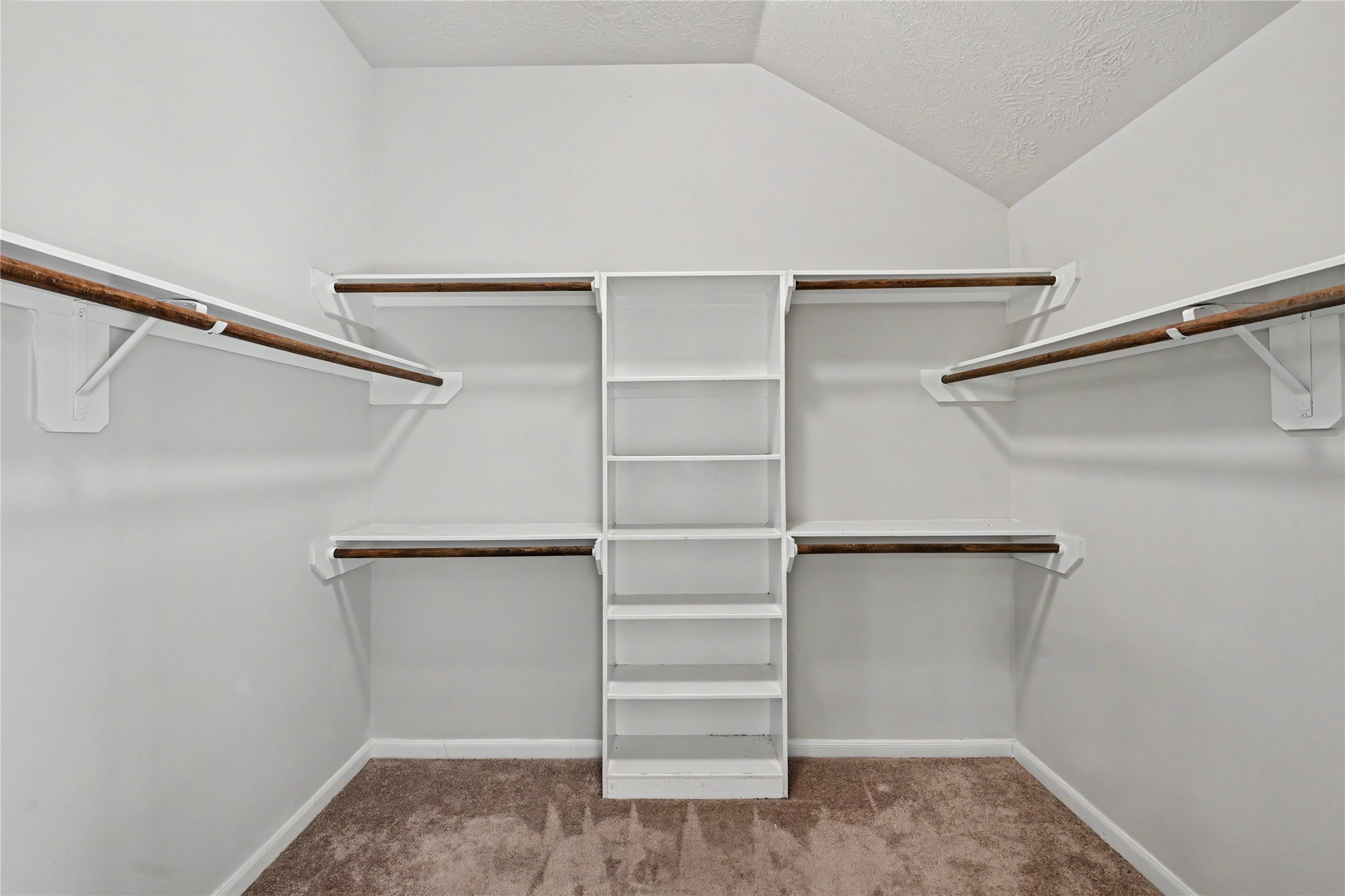24703 Sandusky Drive Property Photo 16