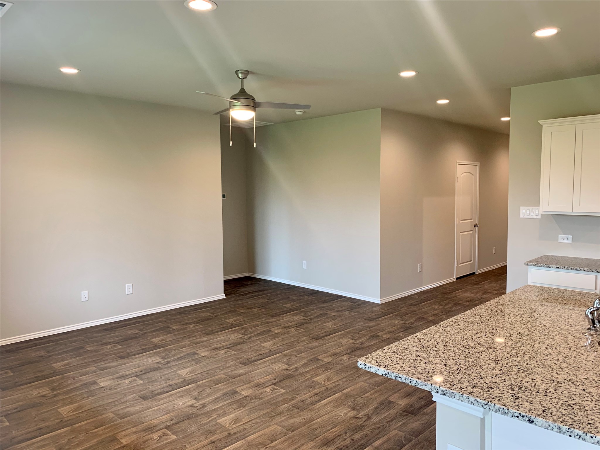 4227 Isoletta Court Property Photo 19