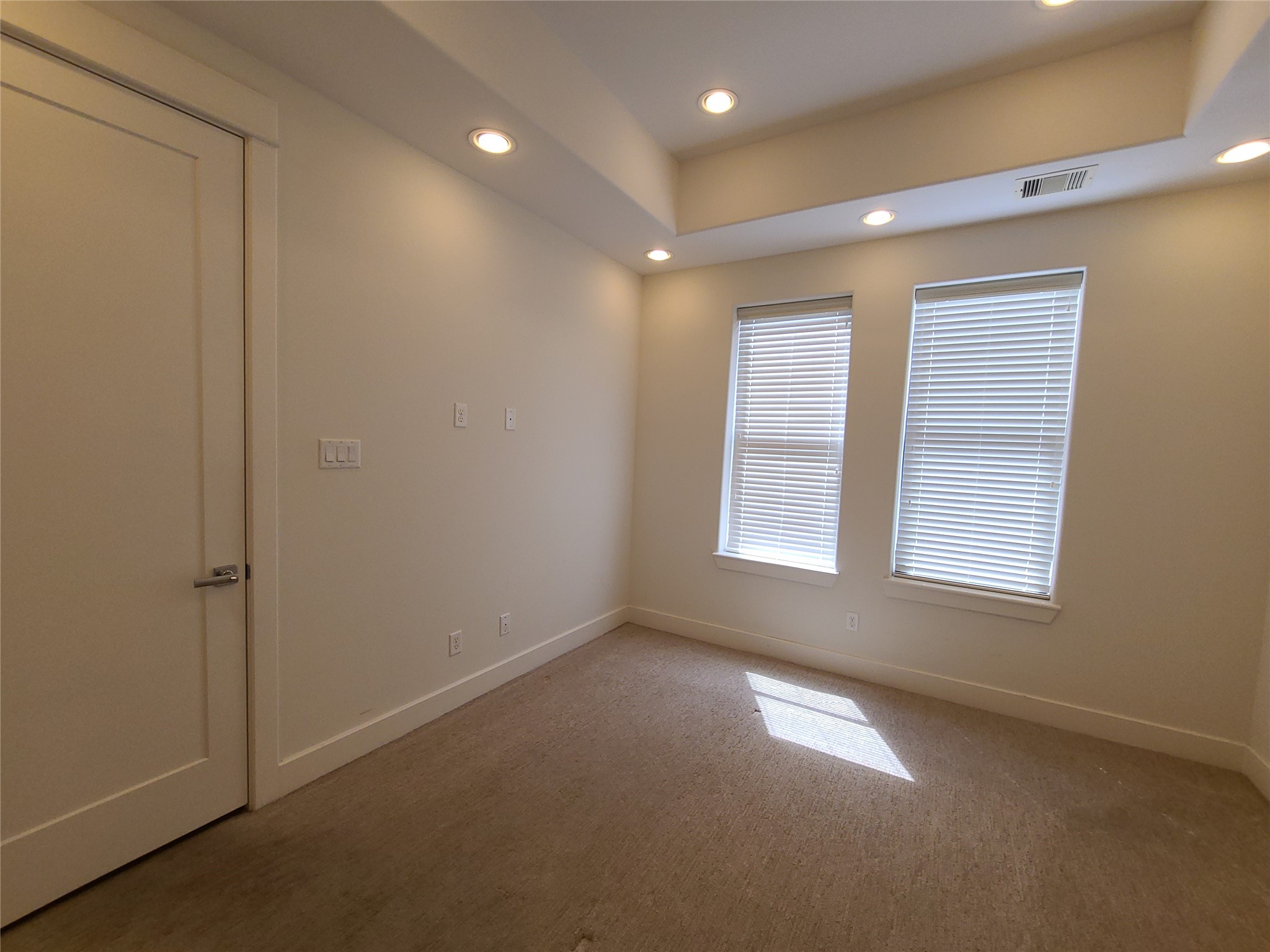 2610 Polk Street Property Photo 8