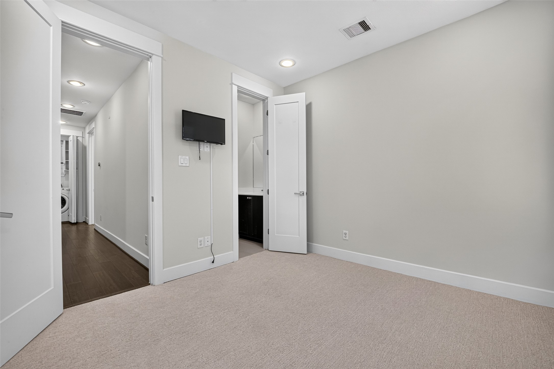 2610 Polk Street Property Photo 25
