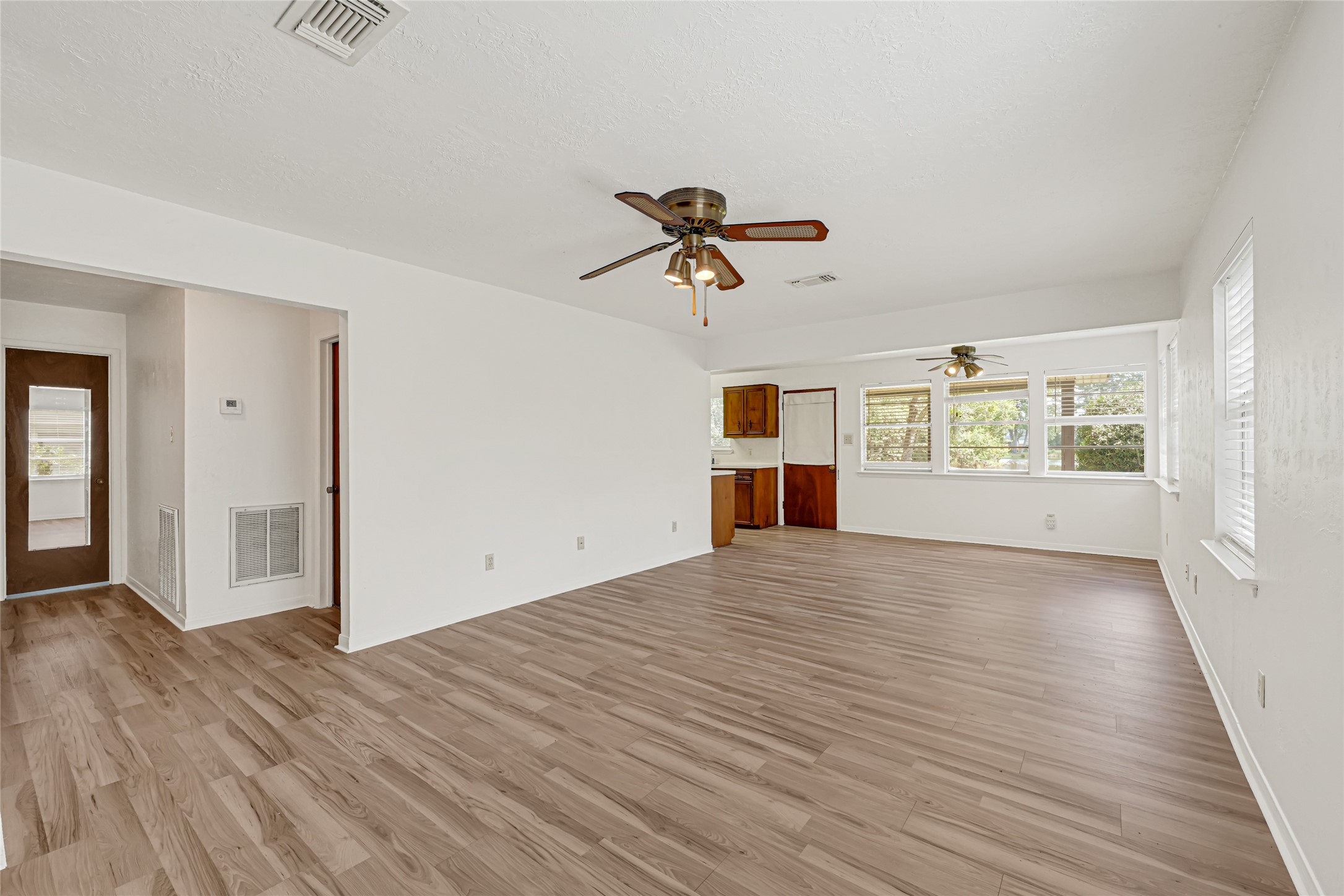 18121 Atkinson Lane Property Photo 6