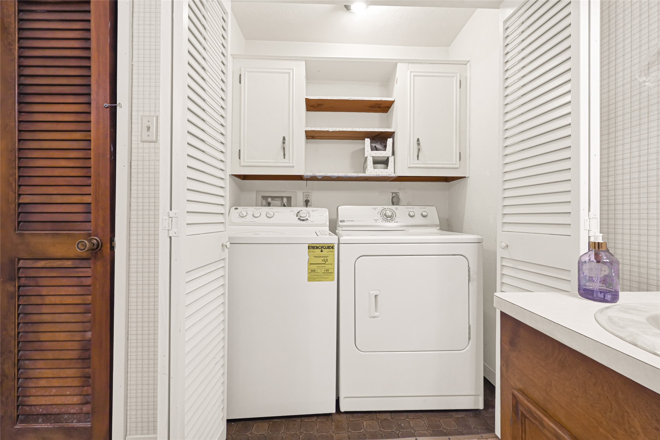 18121 Atkinson Lane Property Photo 10
