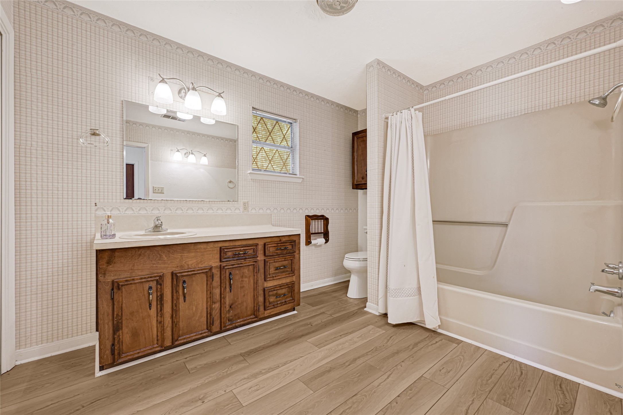 18121 Atkinson Lane Property Photo 15