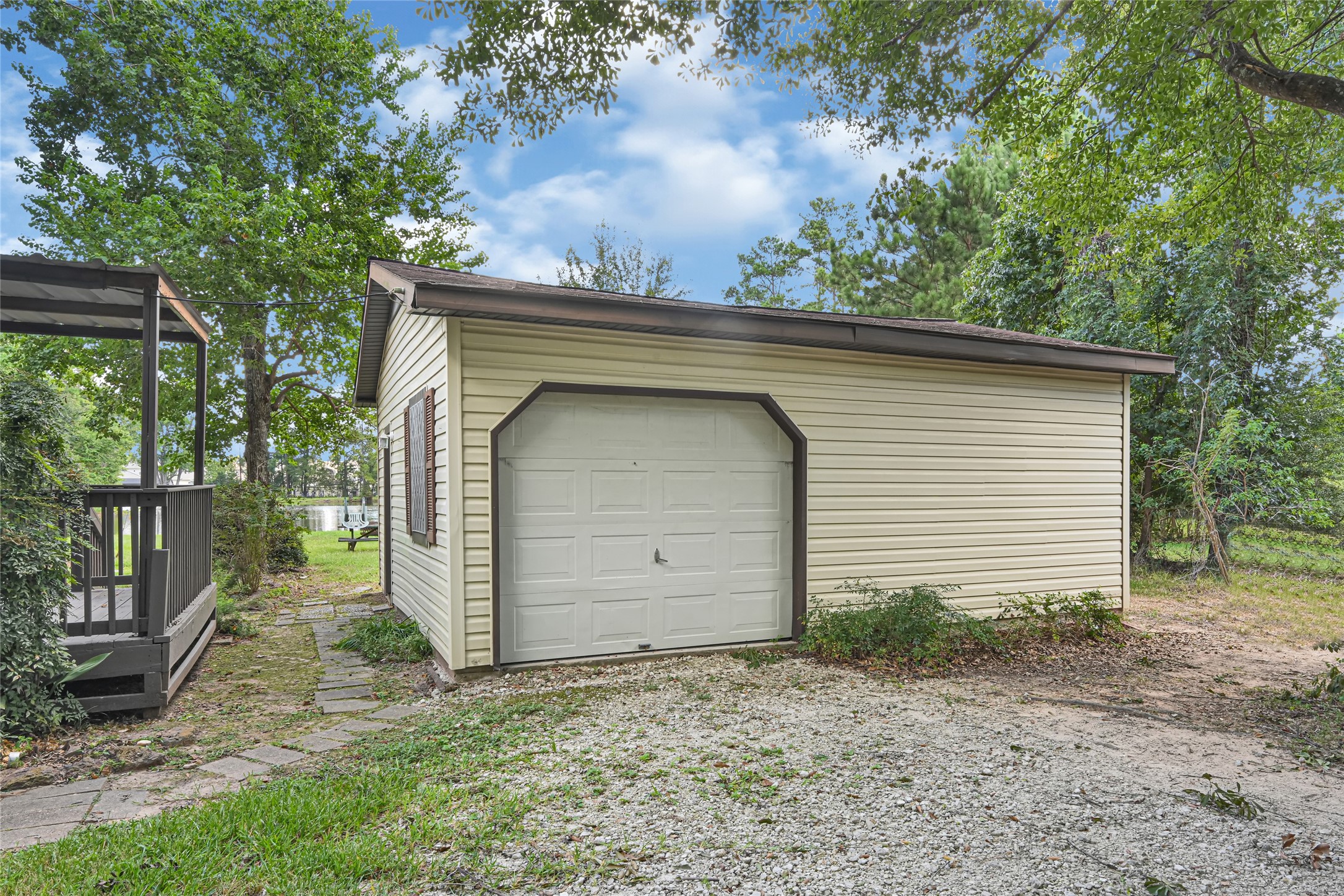 18121 Atkinson Lane Property Photo 23