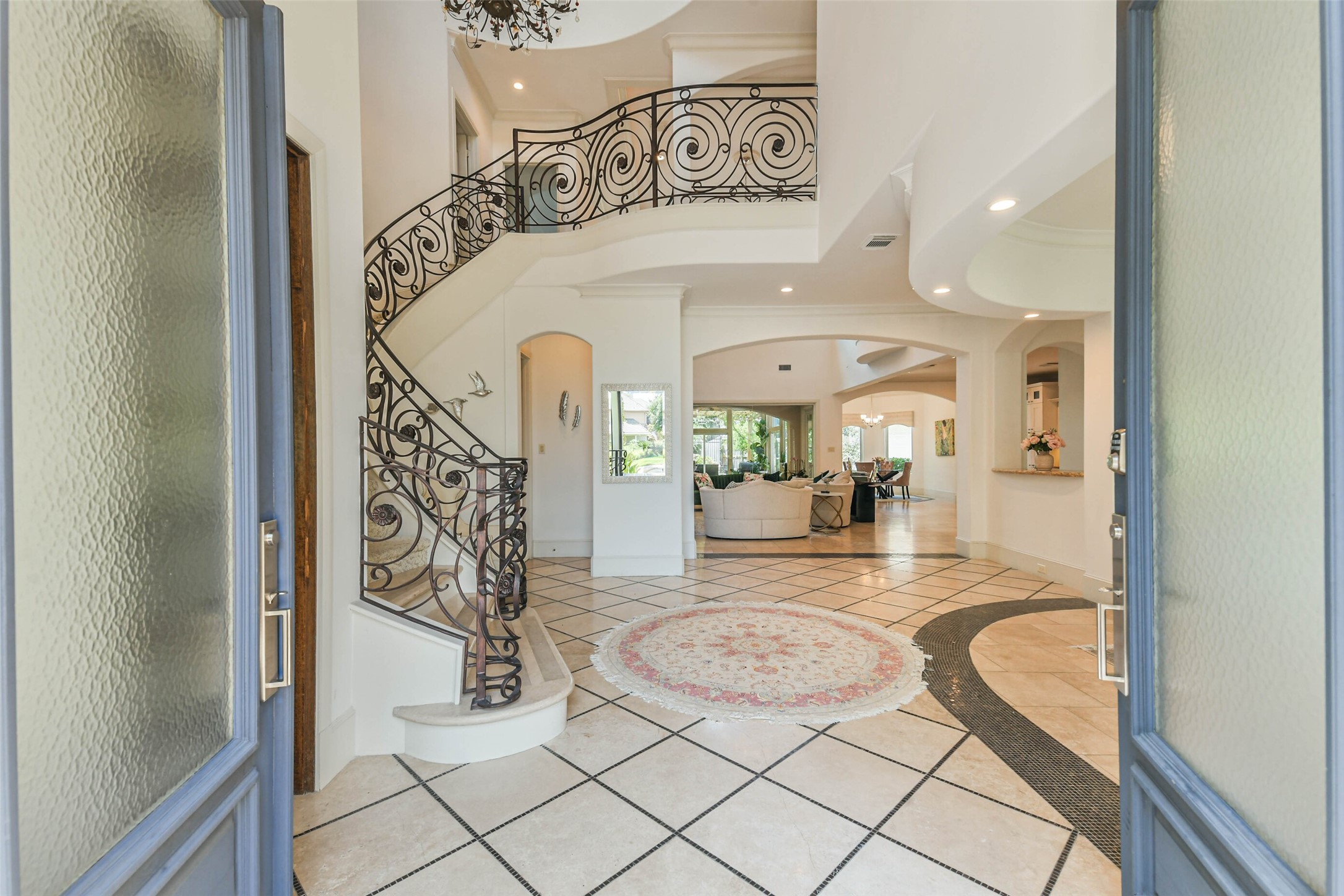 2502 Chimney Rock Road Property Photo 3