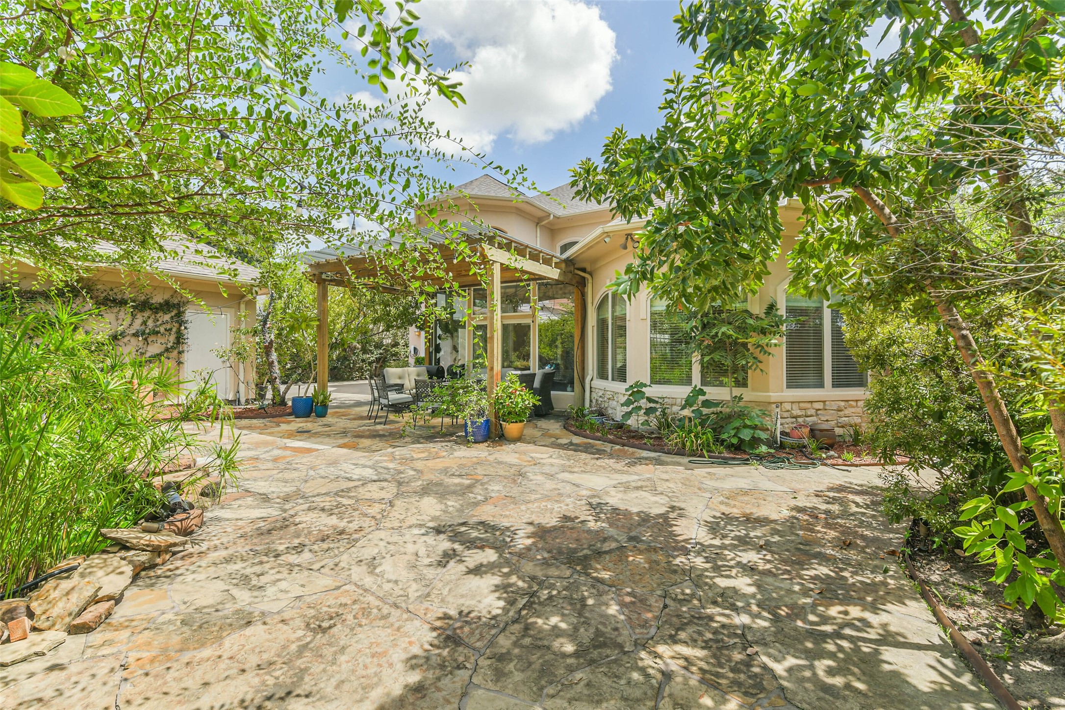2502 Chimney Rock Road Property Photo 8