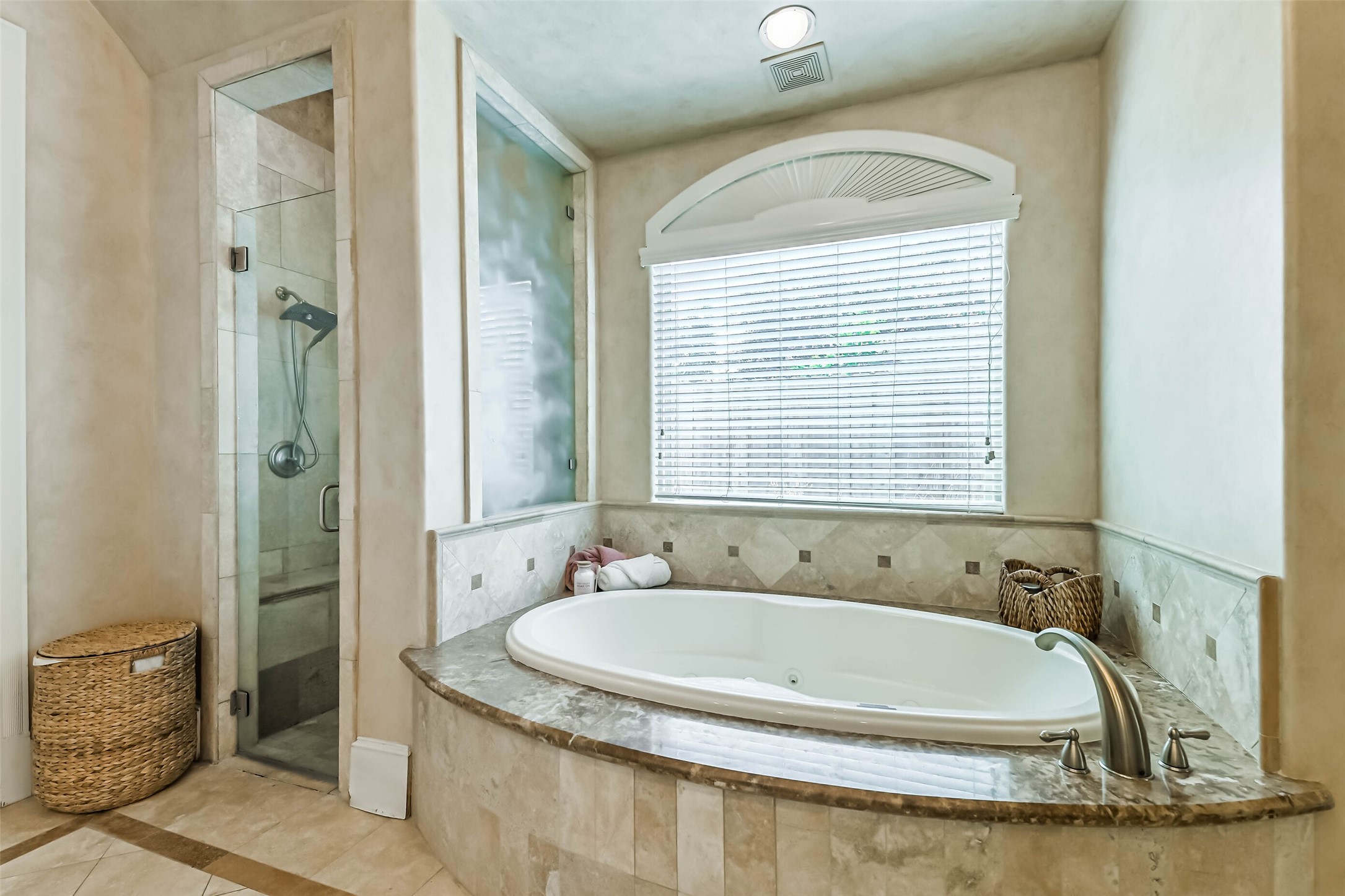 2502 Chimney Rock Road Property Photo 29