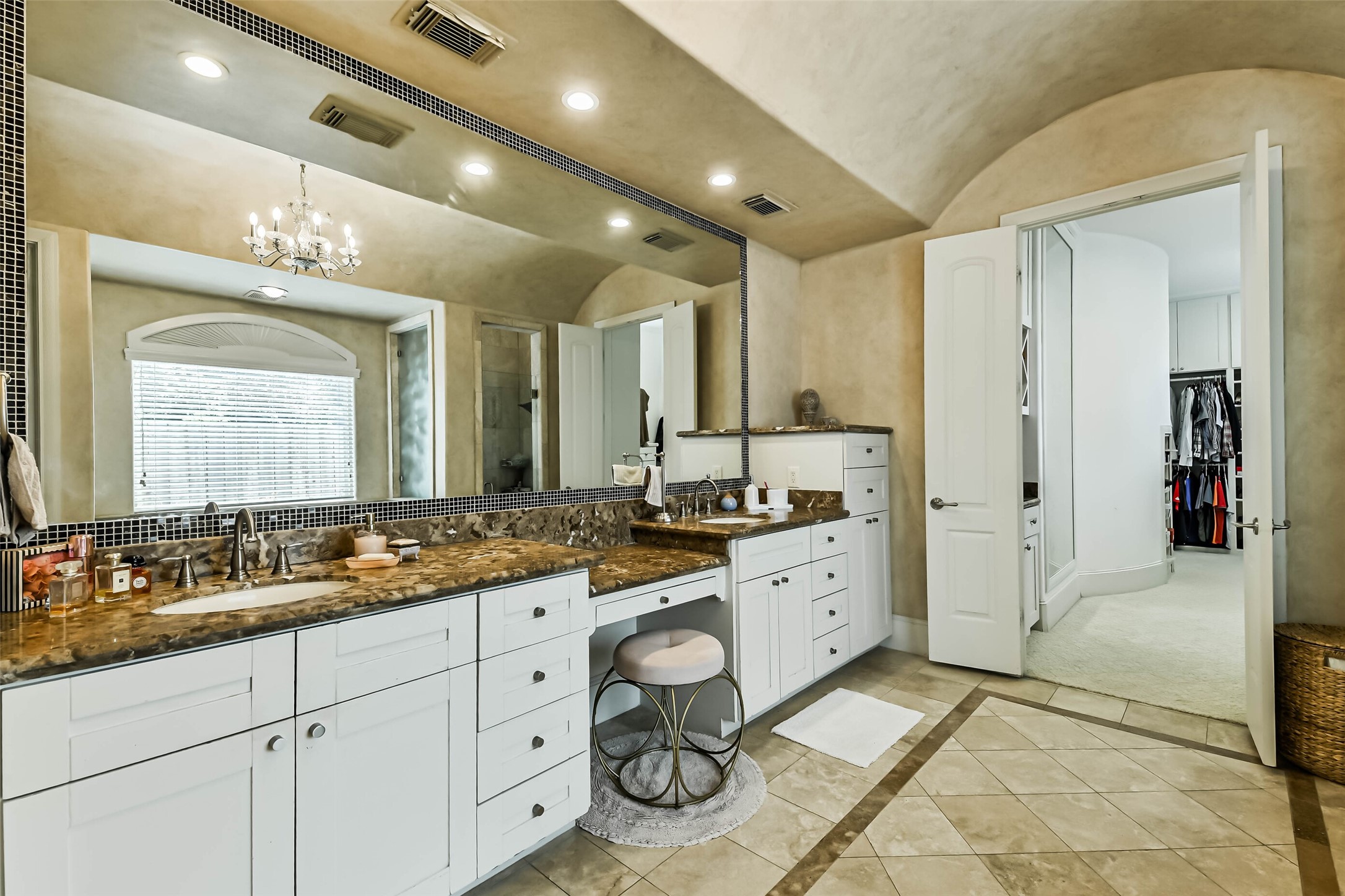 2502 Chimney Rock Road Property Photo 35