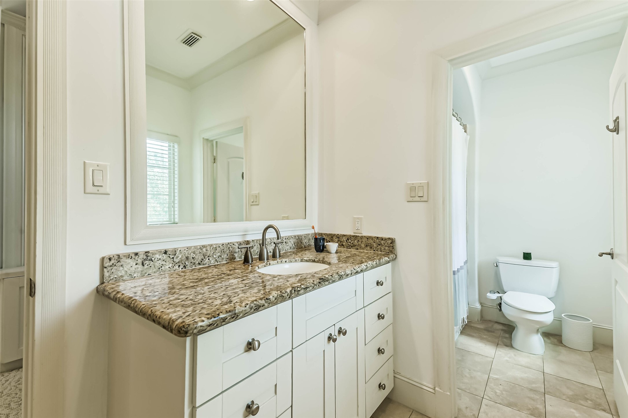 2502 Chimney Rock Road Property Photo 43